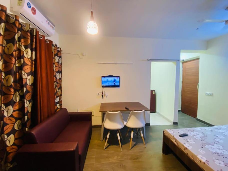 Serviced Apartment 1 RK (by 22 Roses) view 5