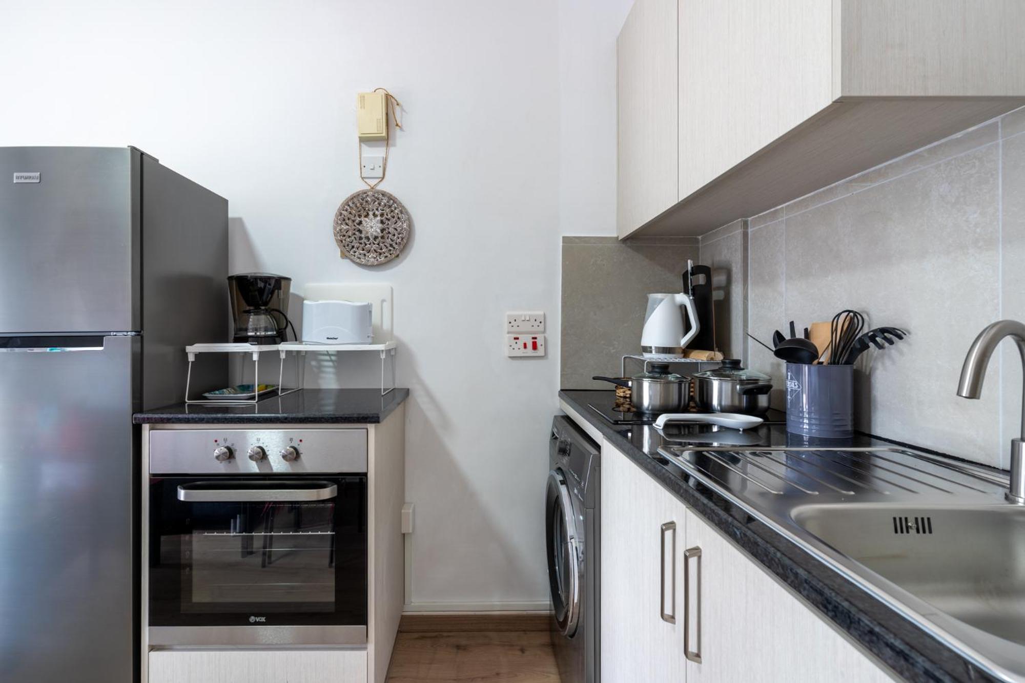 Radiant 1-Bedroom Apartment in Larnaca