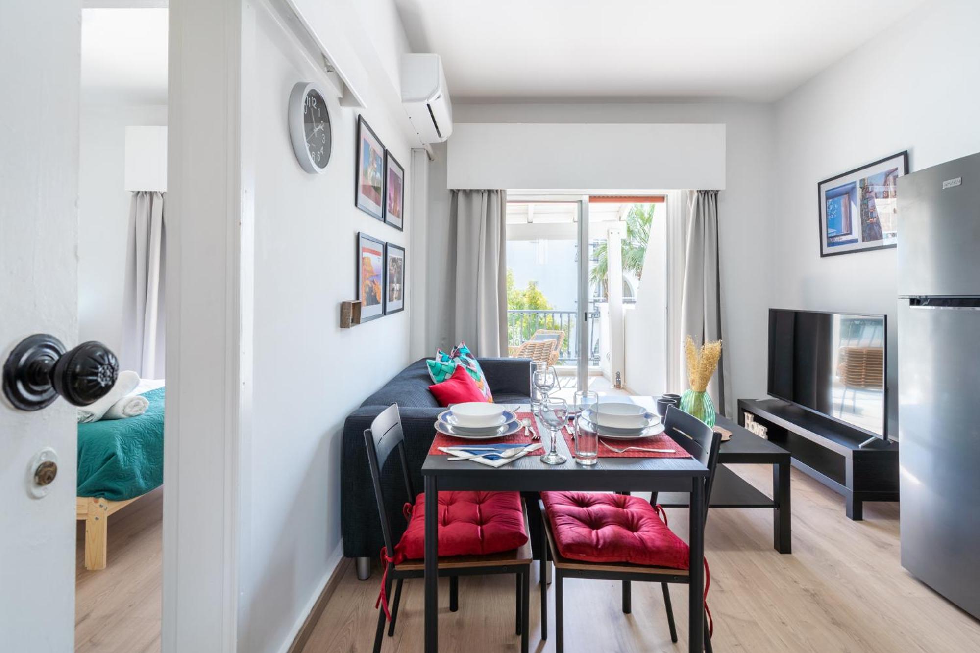 Radiant 1-Bedroom Apartment in Larnaca
