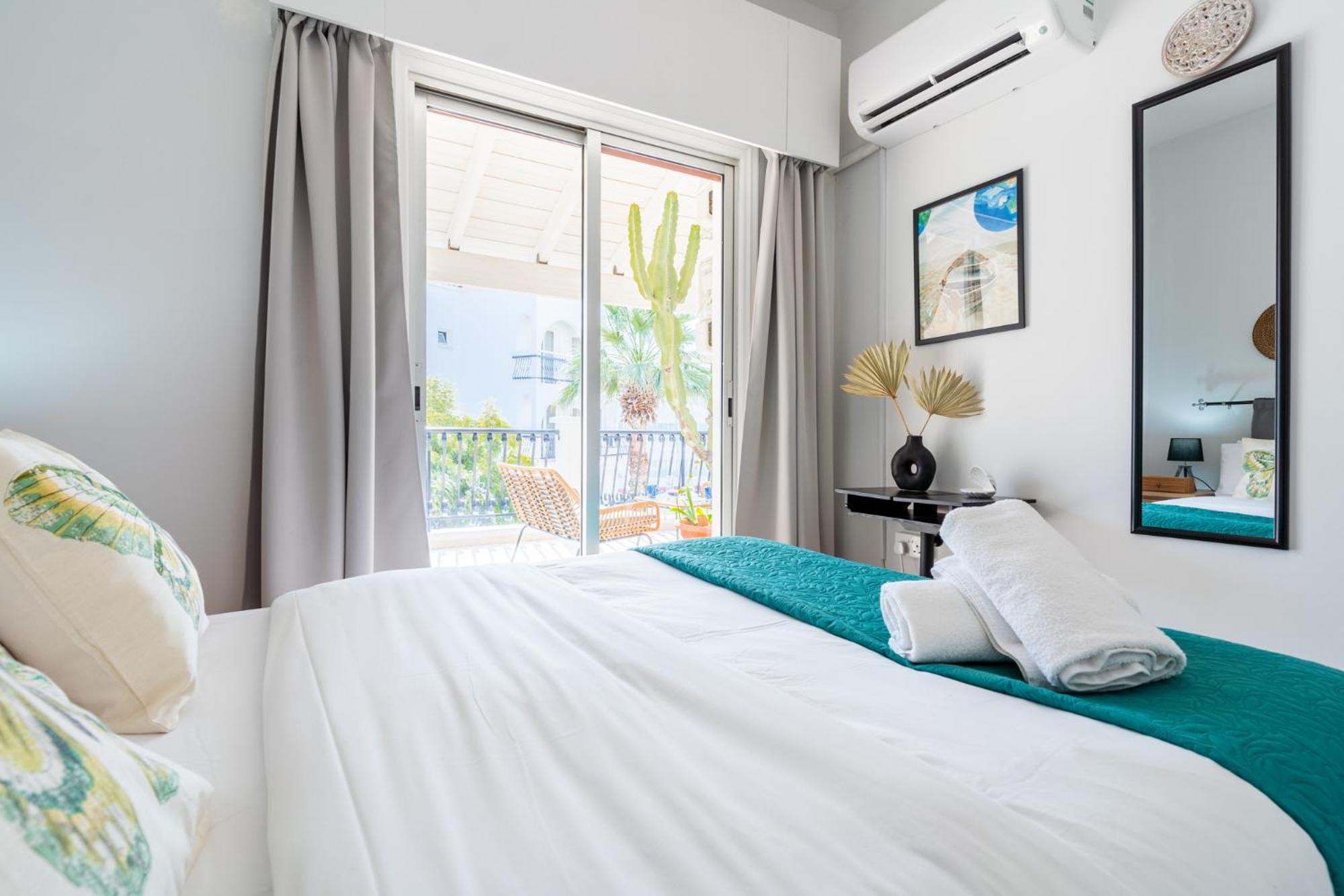 Radiant 1-Bedroom Apartment in Larnaca