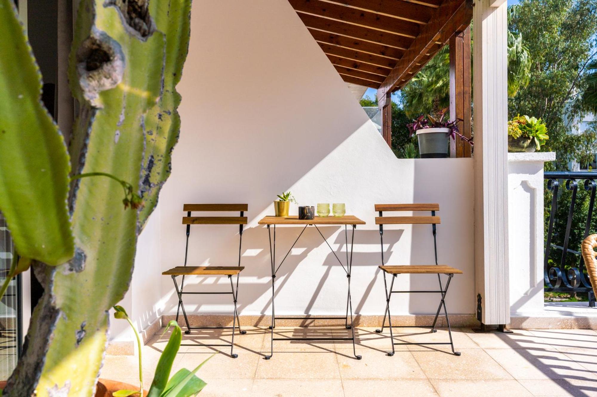 Radiant 1-Bedroom Apartment in Larnaca
