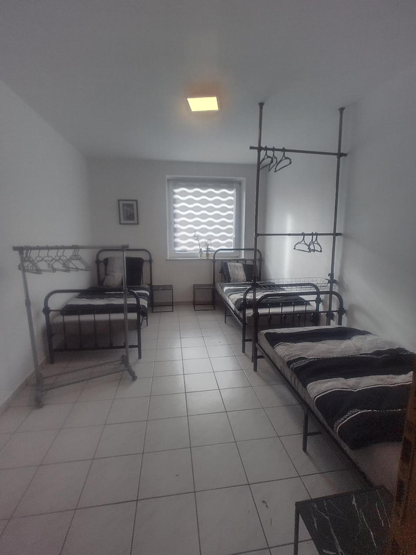 Monteur Home en Solingen — hotel room
