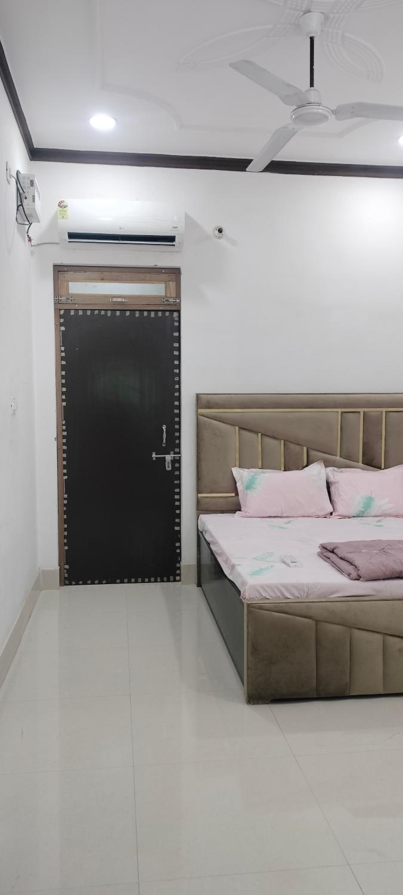 PRIYAMVADA FAMILY HOMESTAY