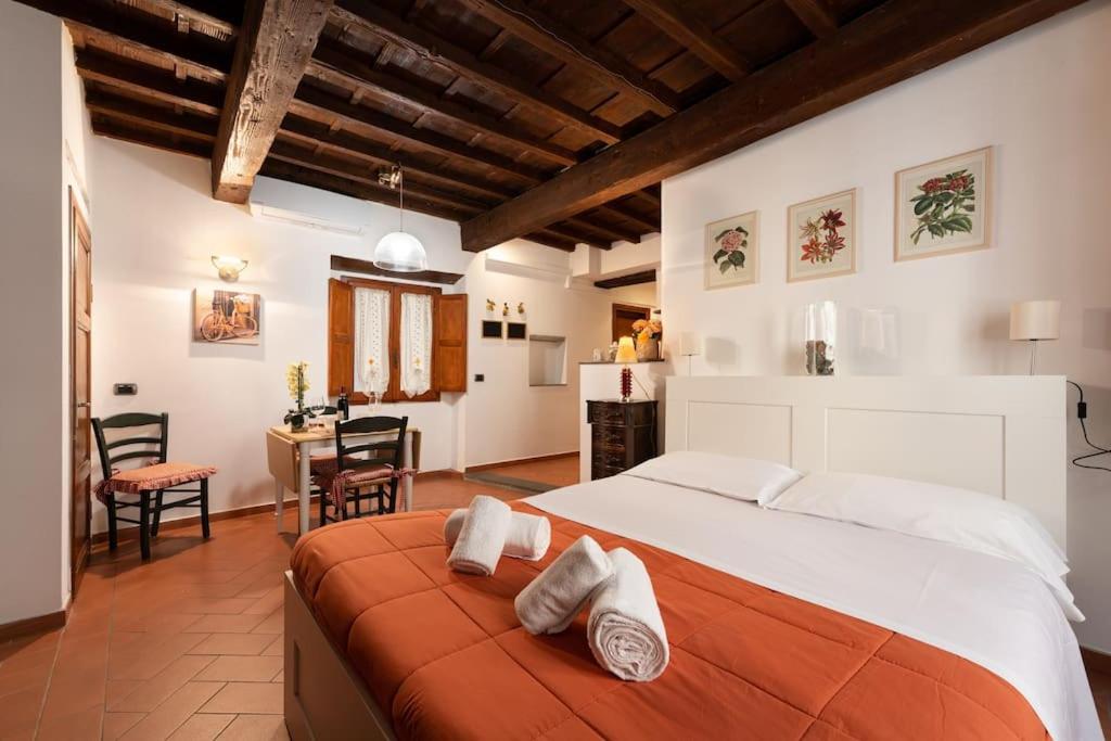 CorsoB Florentine studio close to Palazzo Vecchio