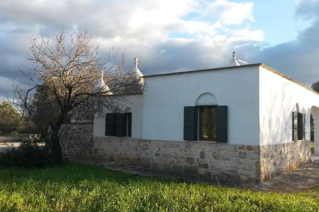 Trullo with swimming pool. Charme&relax