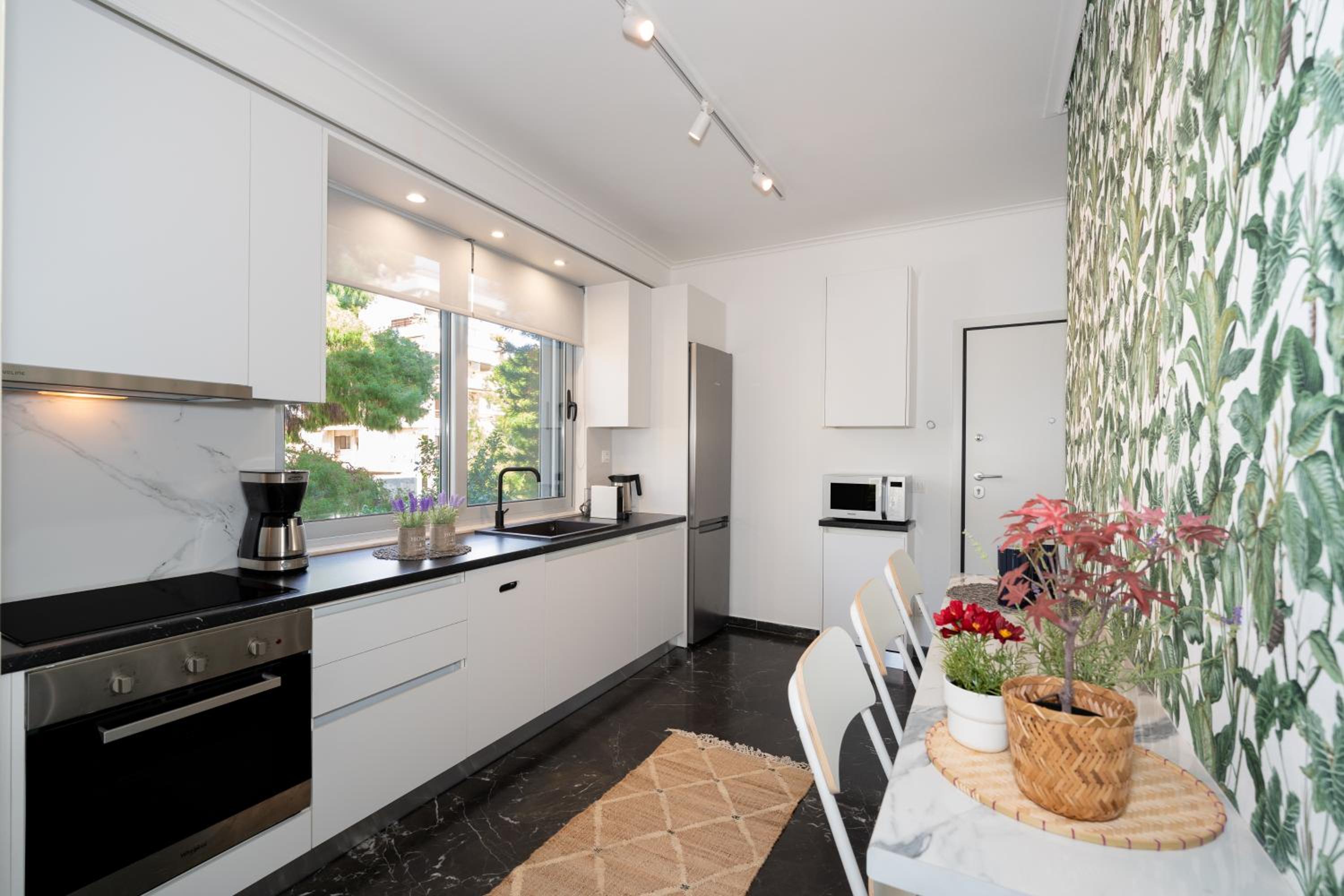 Modern Luxury Apartment in Glyfada, 10 minutes from Beach
