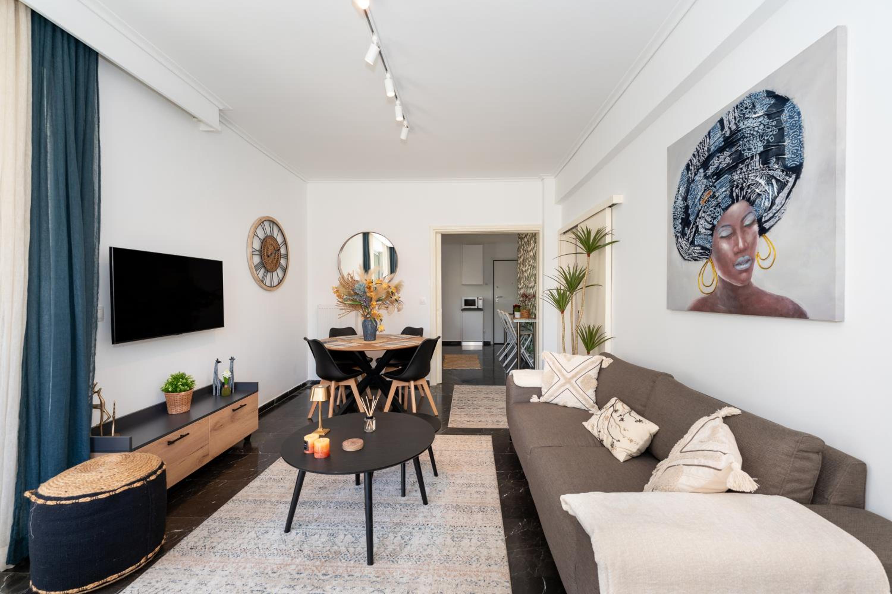 Modern Luxury Apartment in Glyfada, 10 minutes from Beach