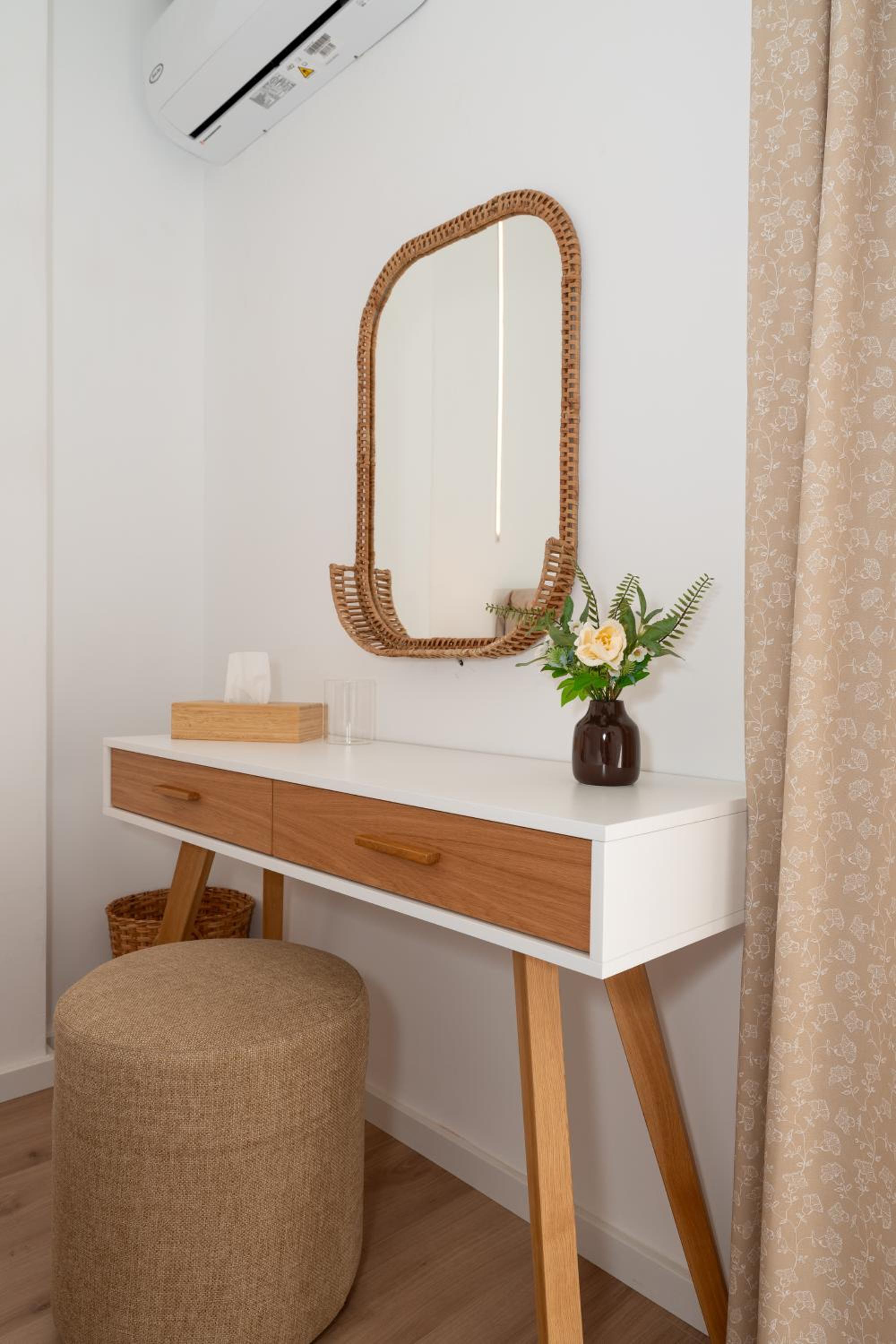 Modern Luxury Apartment in Glyfada, 10 minutes from Beach