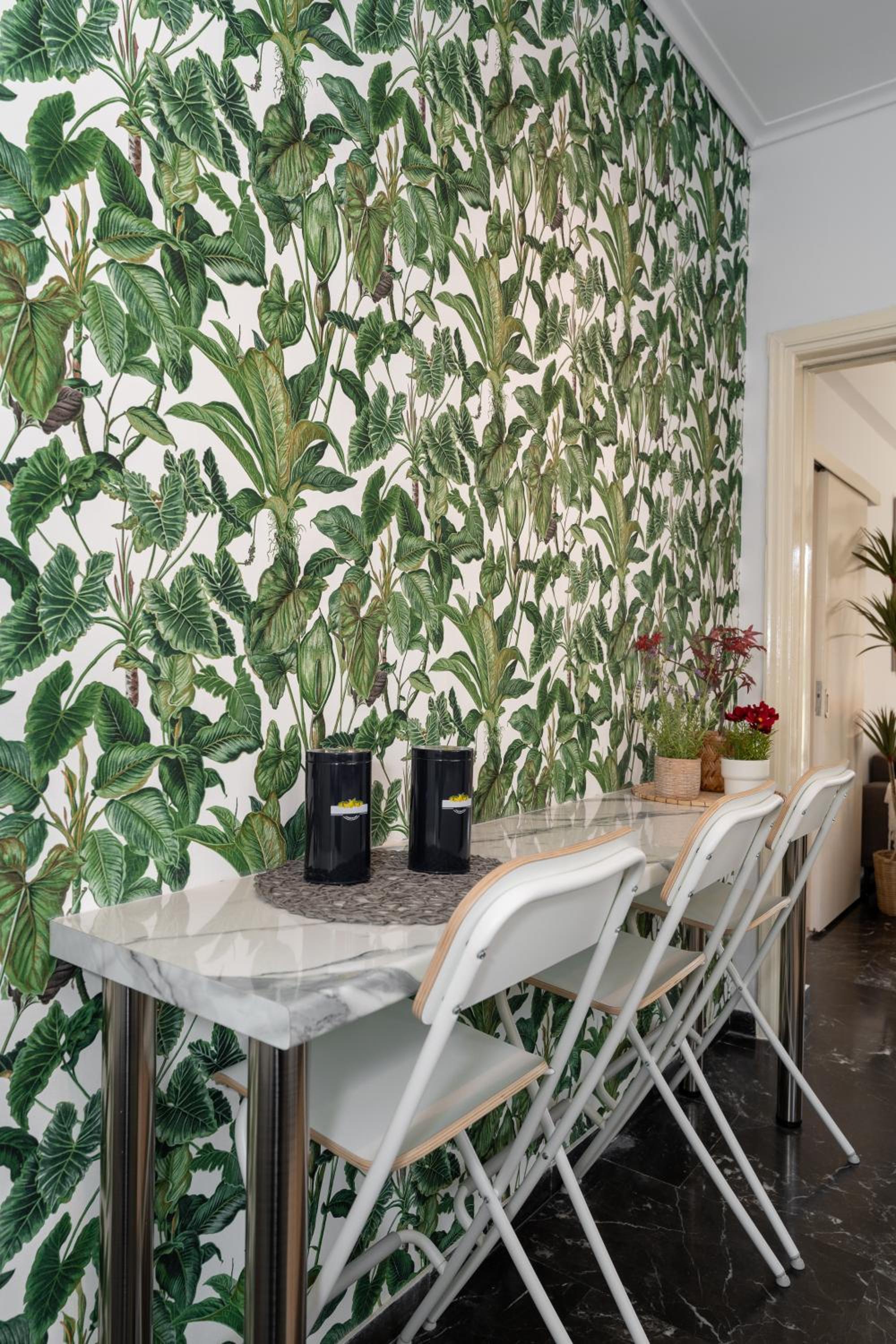 Modern Luxury Apartment in Glyfada, 10 minutes from Beach