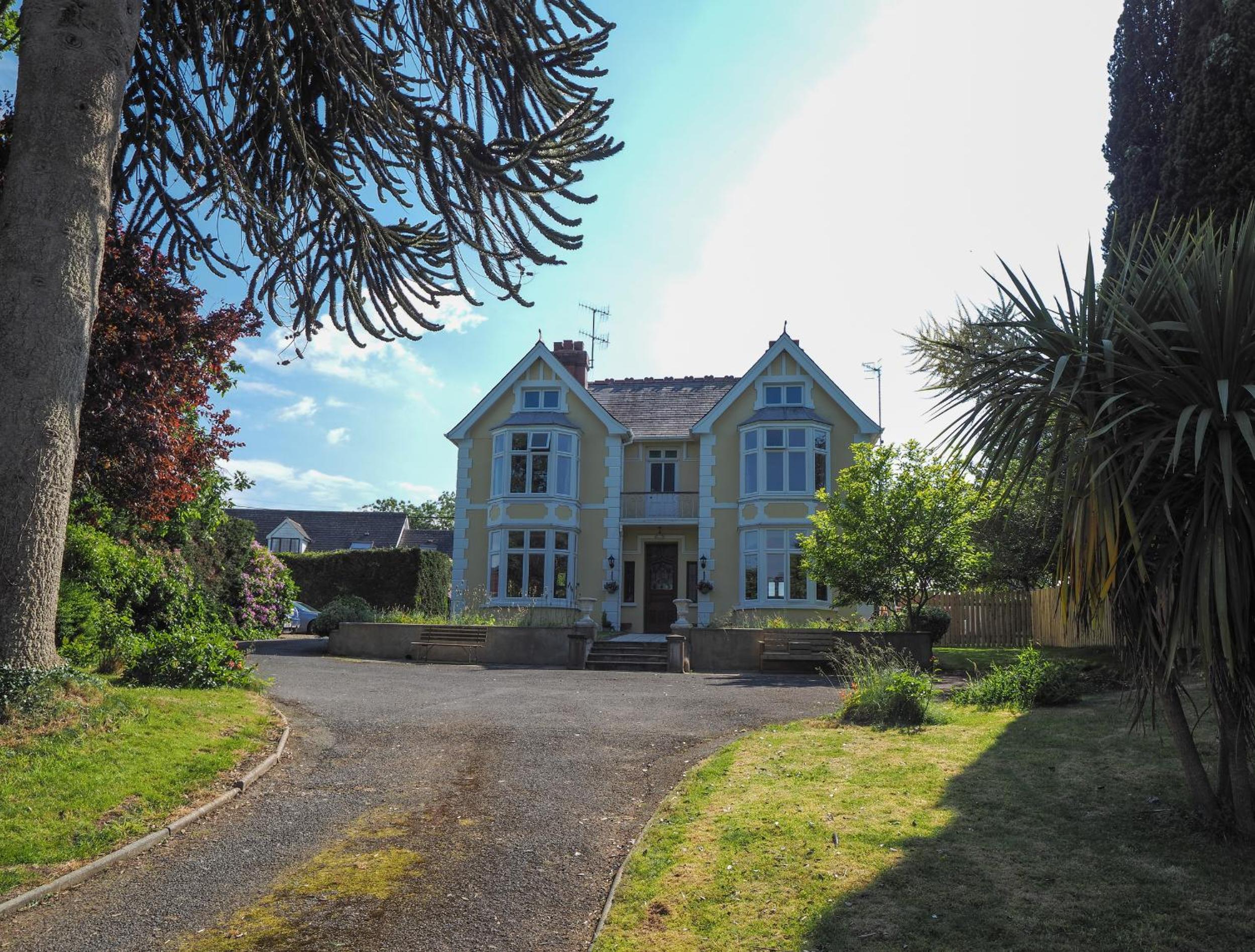 The Coach House Newcastle Emlyn