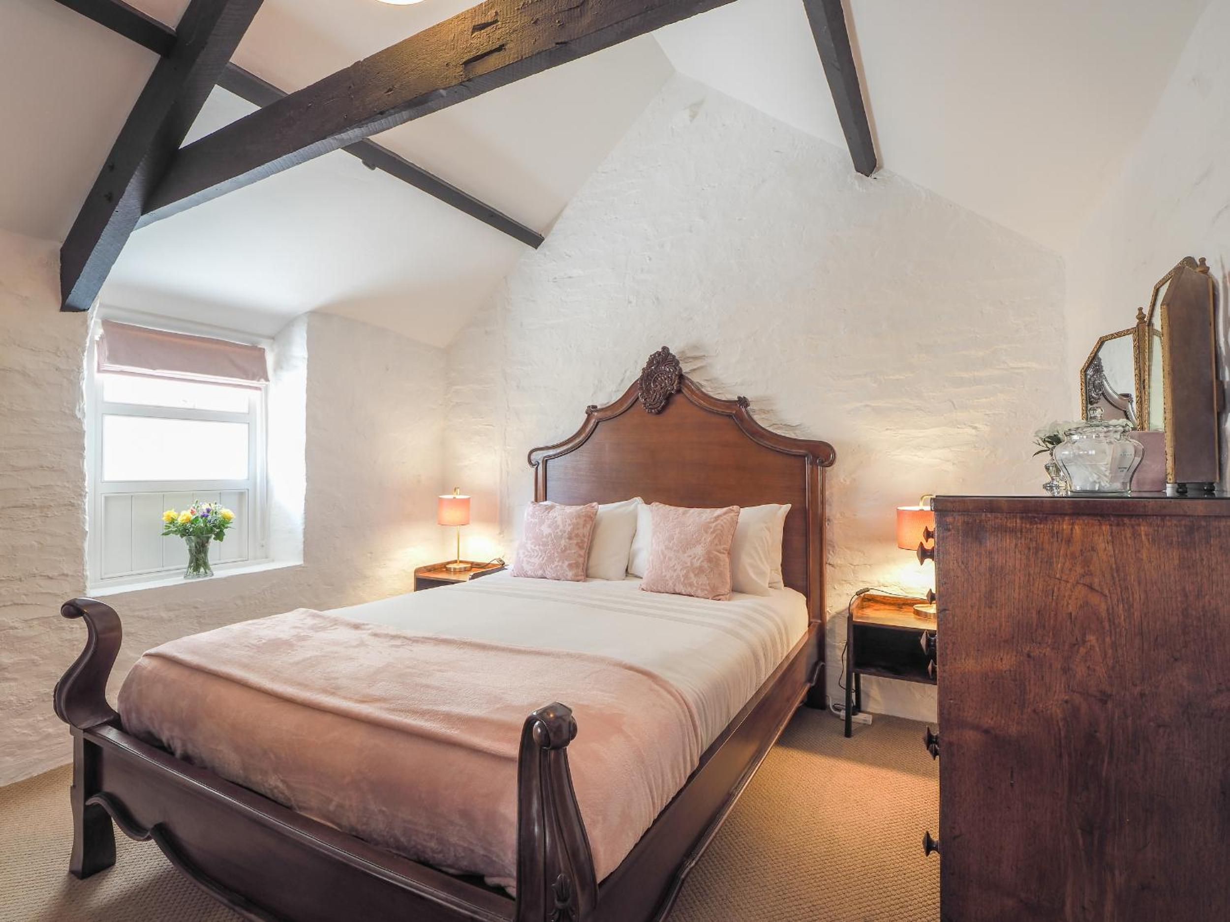 The Coach House Newcastle Emlyn