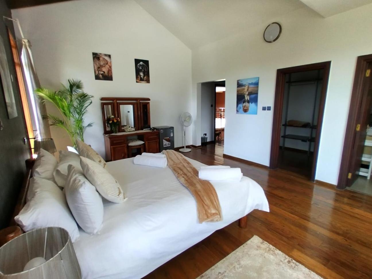 Florances Rest House