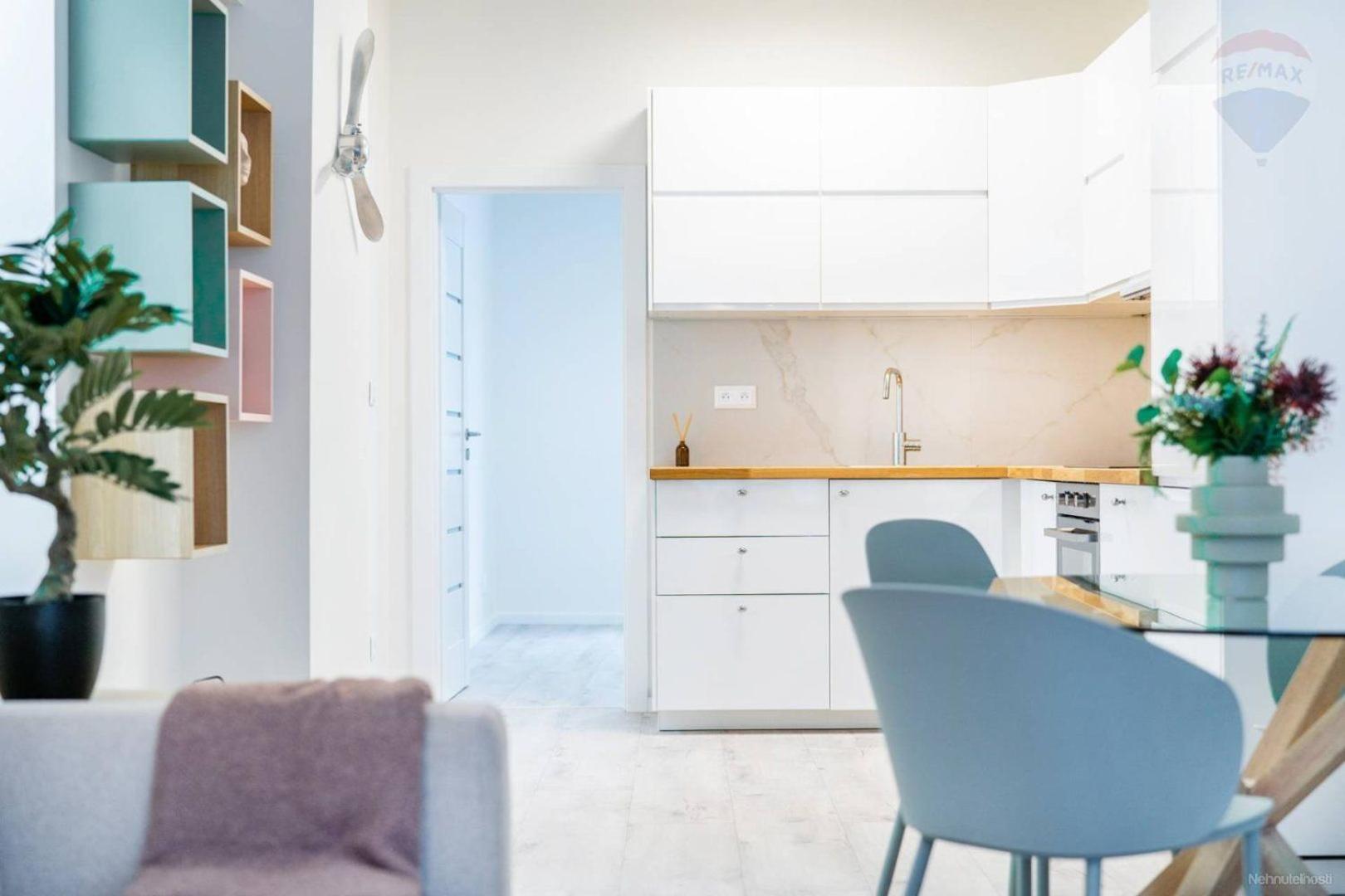 Stylish Apartment in the Old Town ~ Local Neighbourhood view 5
