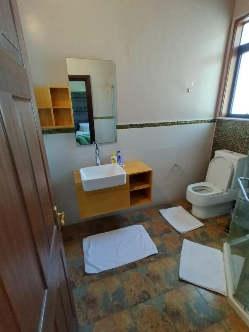 Florances Rest House