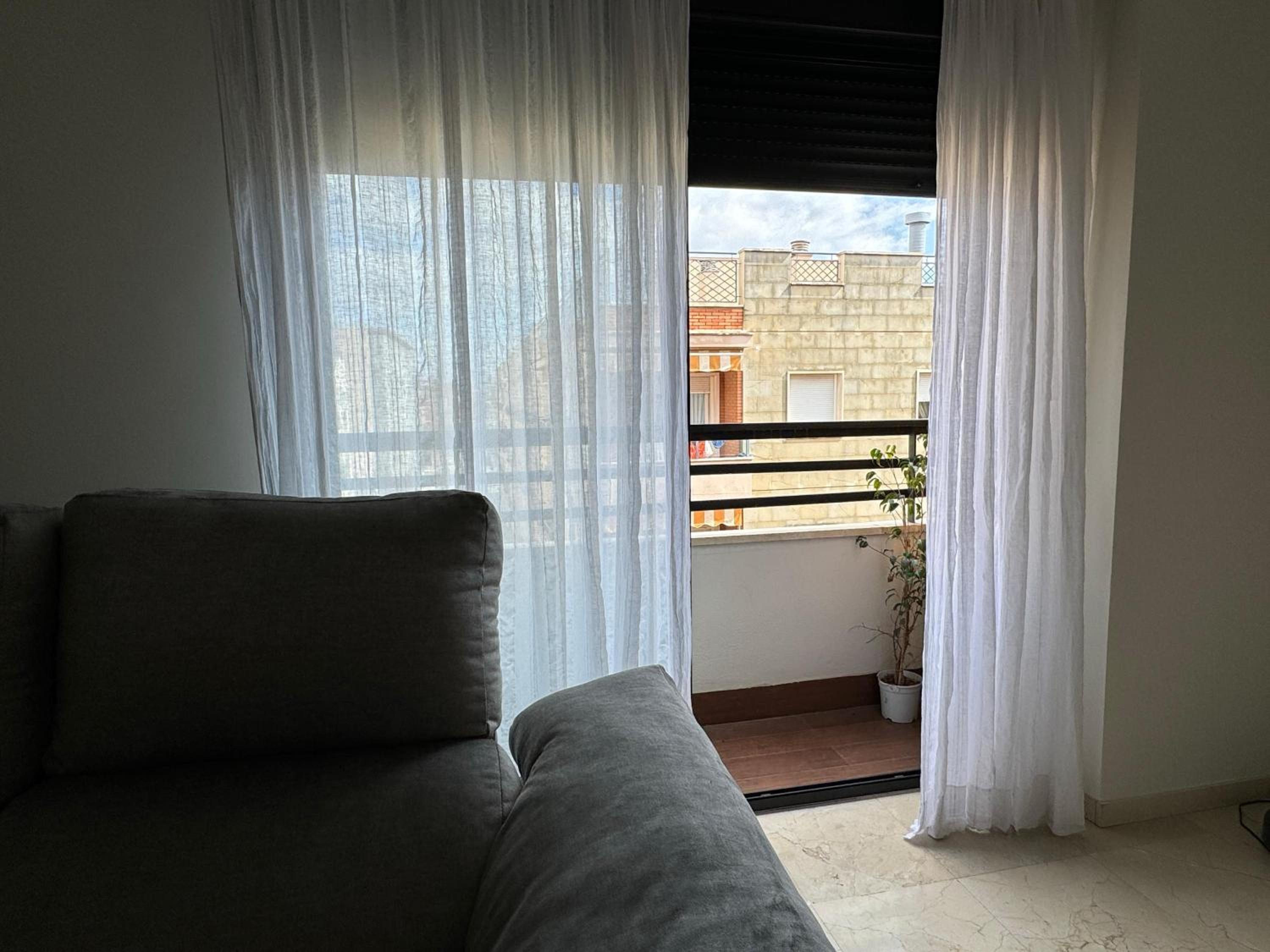 Dúplex céntrico con terraza y parking gratuito