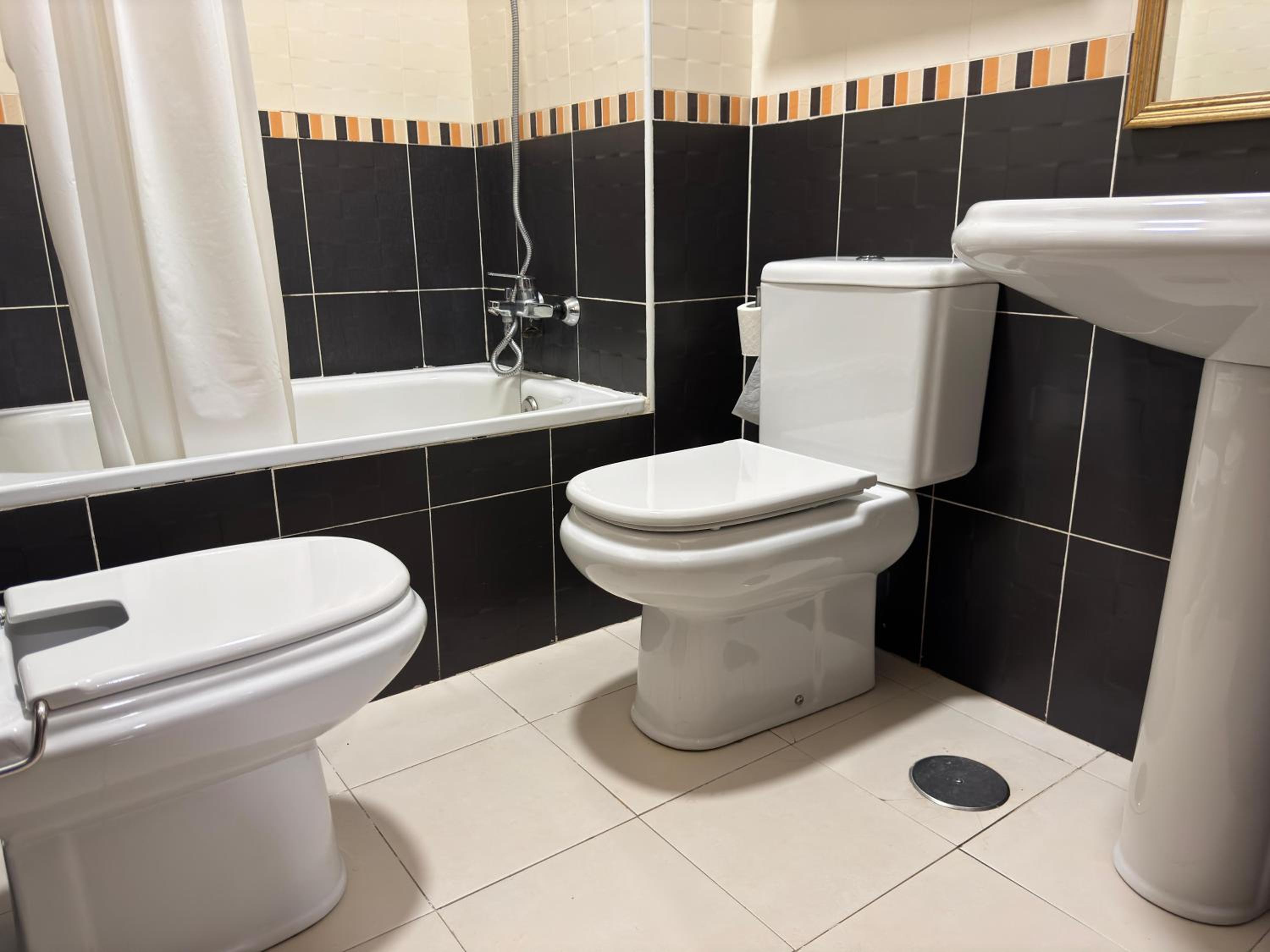 Dúplex céntrico con terraza y parking gratuito