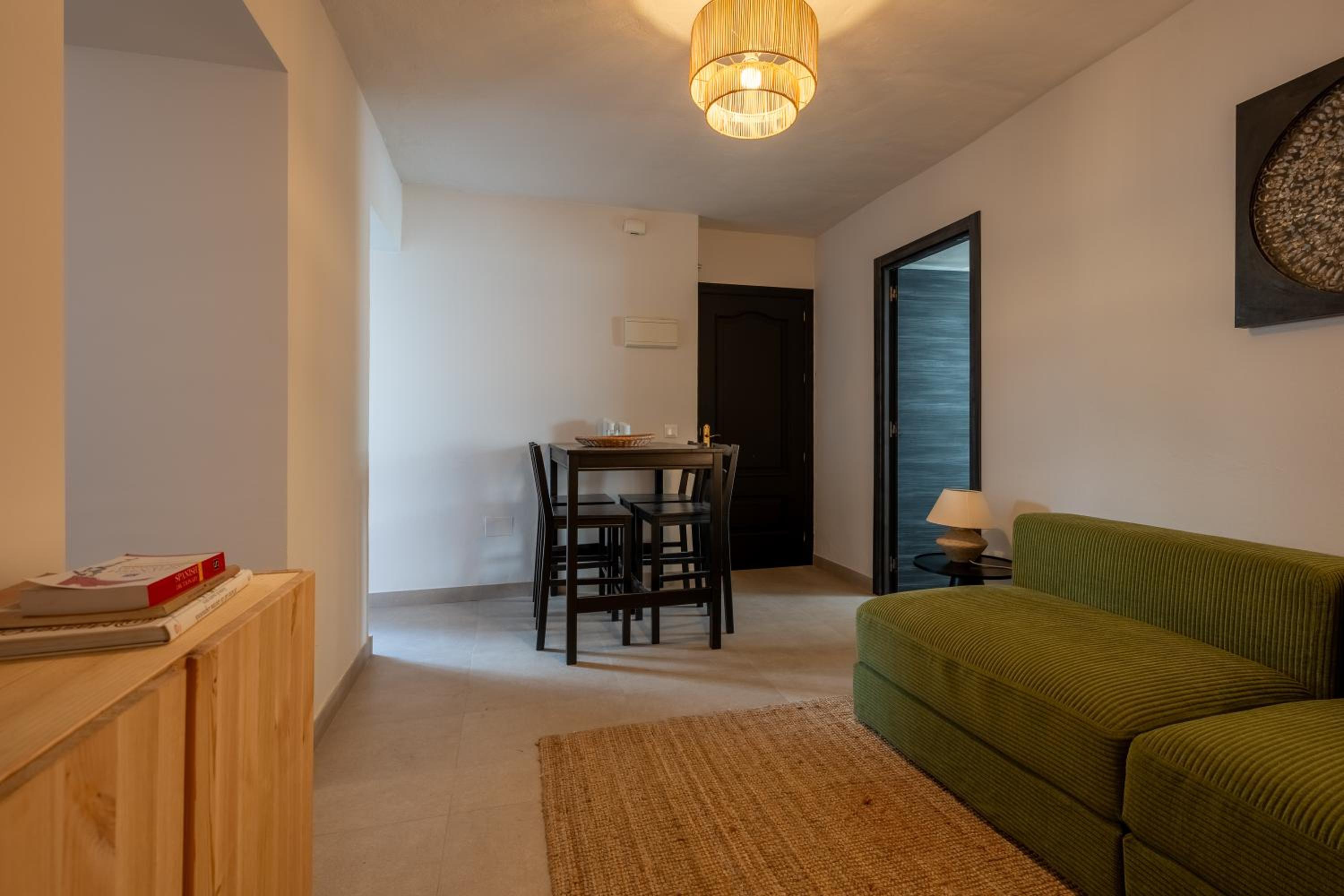 I AM La Posada Hotel and Apartment