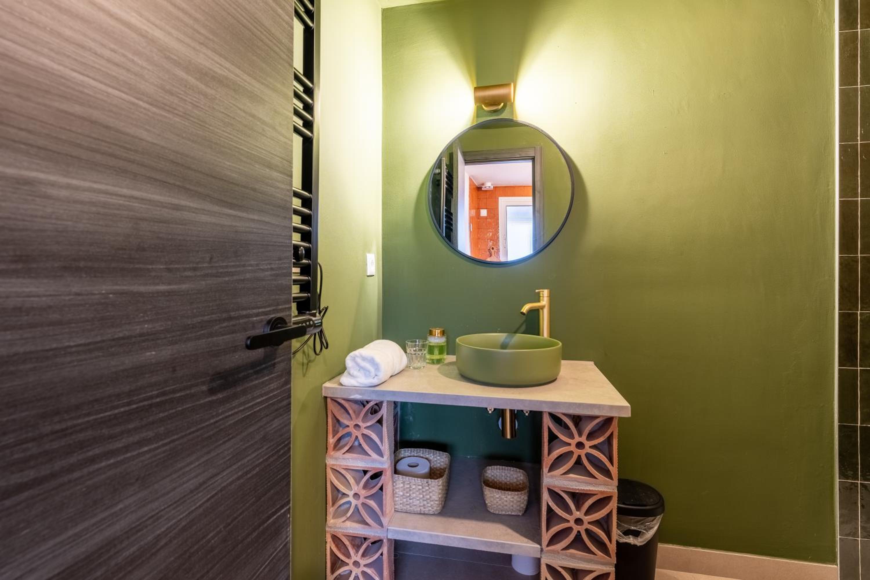 I AM La Posada Hotel and Apartment