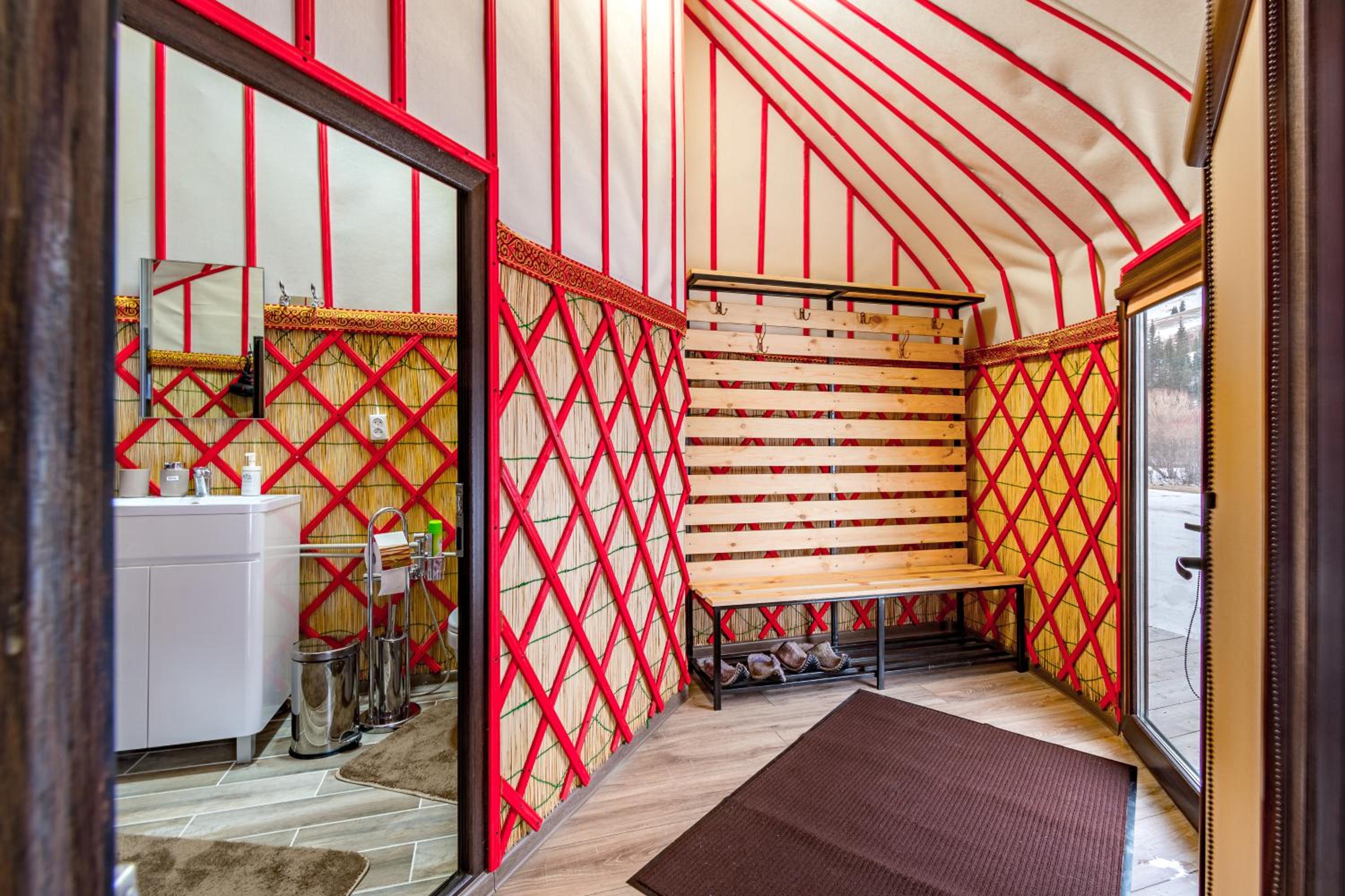 Ak-Sai Travel Karkyra Yurt Camp