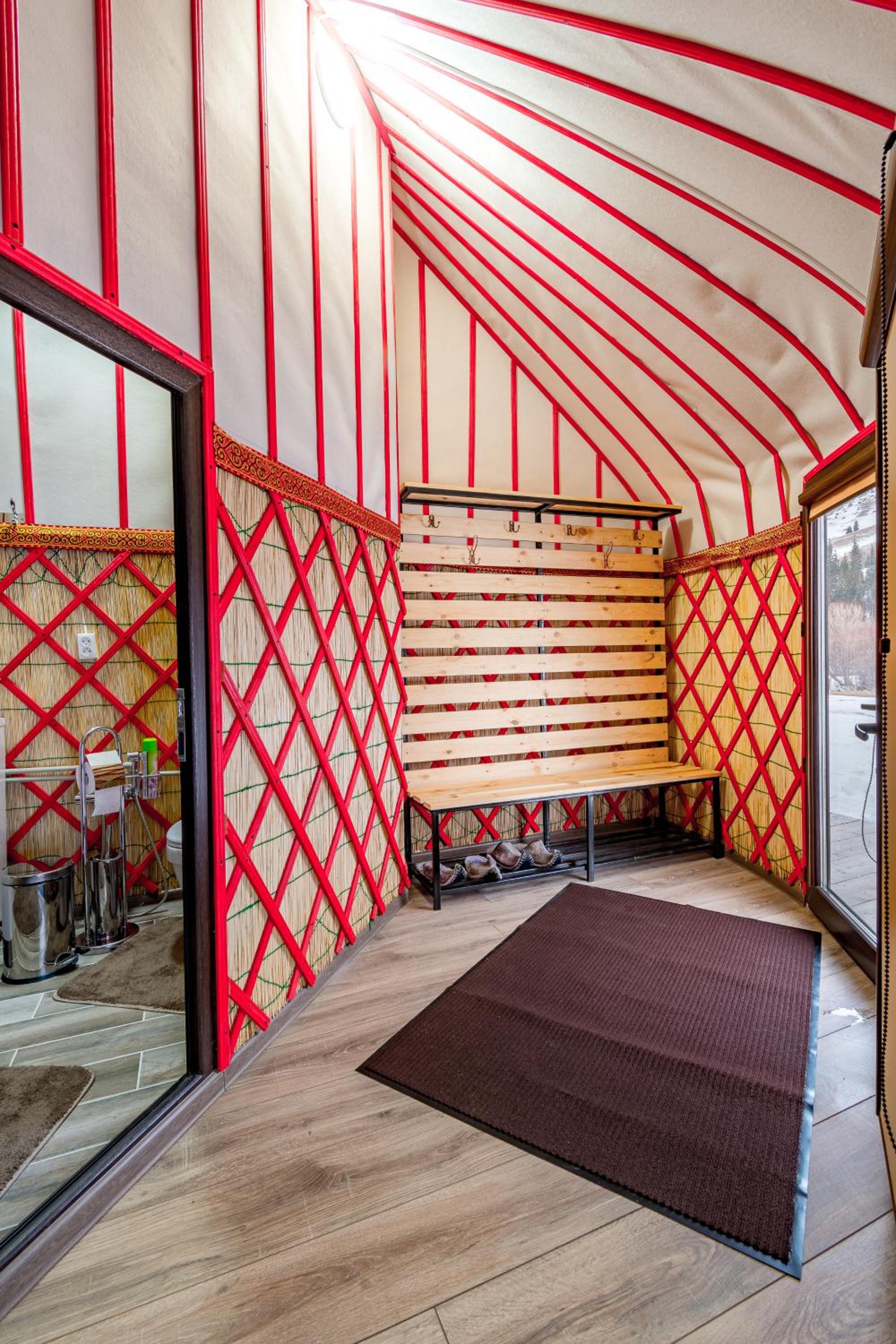 Ak-Sai Travel Karkyra Yurt Camp
