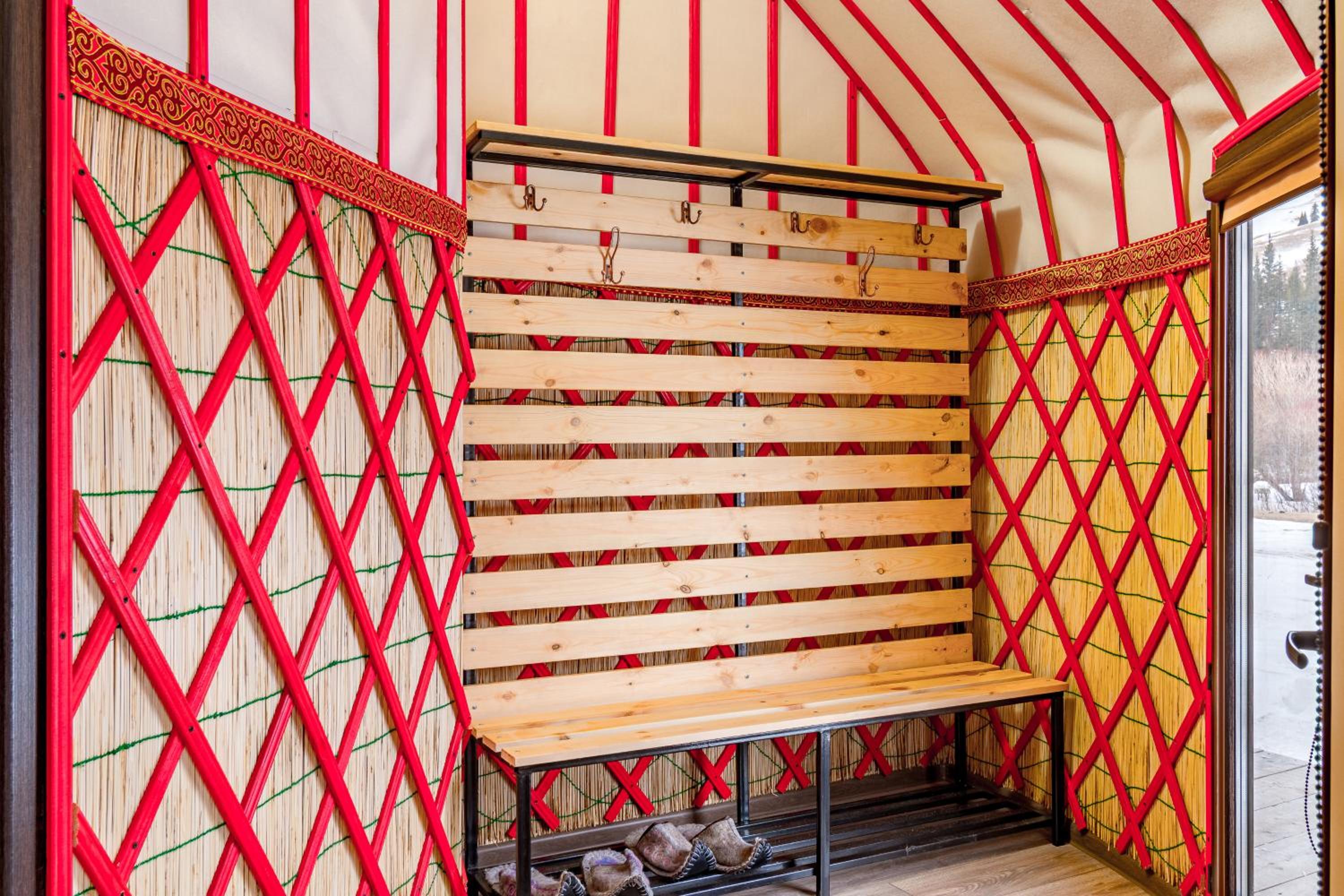Ak-Sai Travel Karkyra Yurt Camp