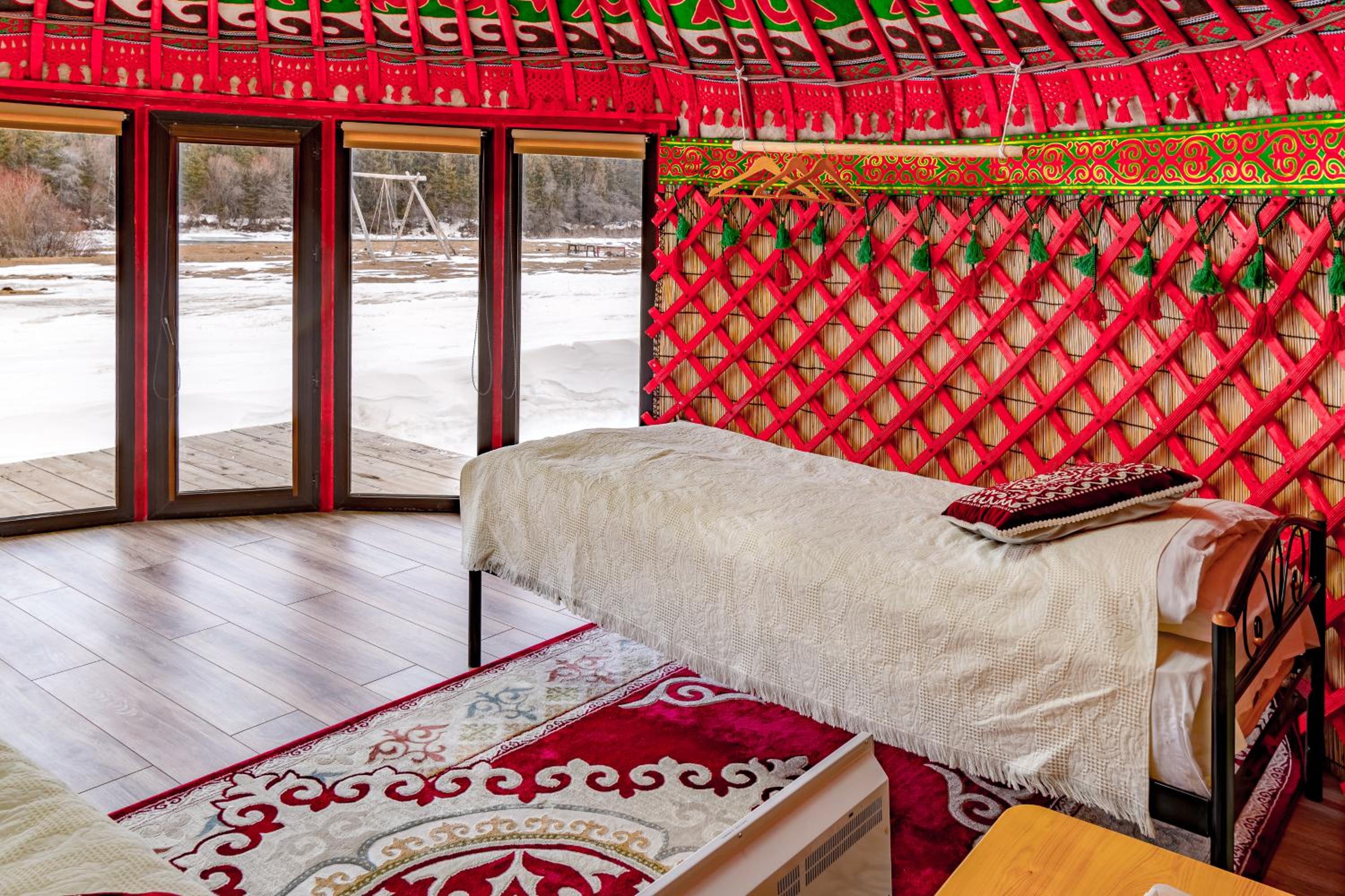Ak-Sai Travel Karkyra Yurt Camp