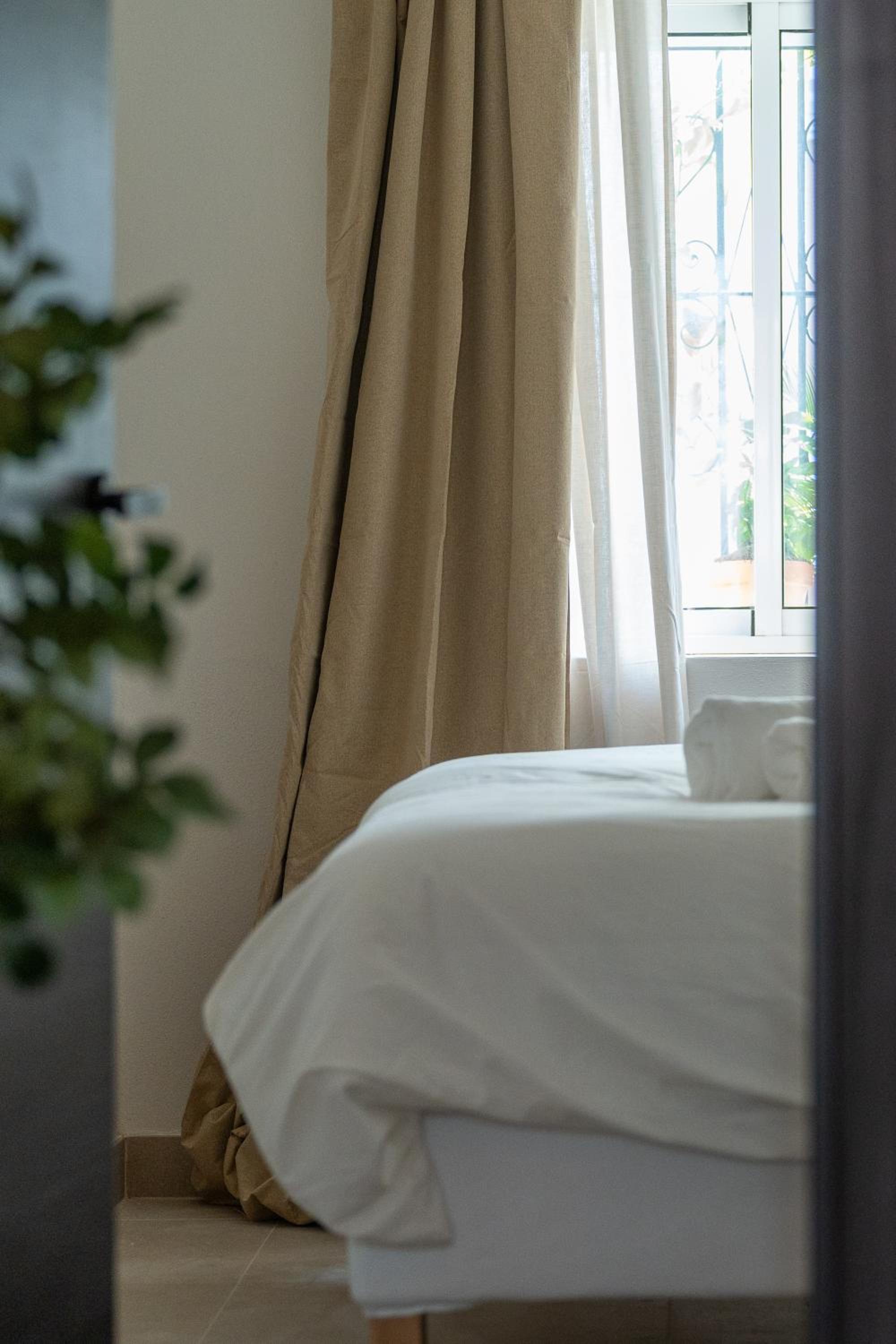 I AM La Posada Hotel and Apartment