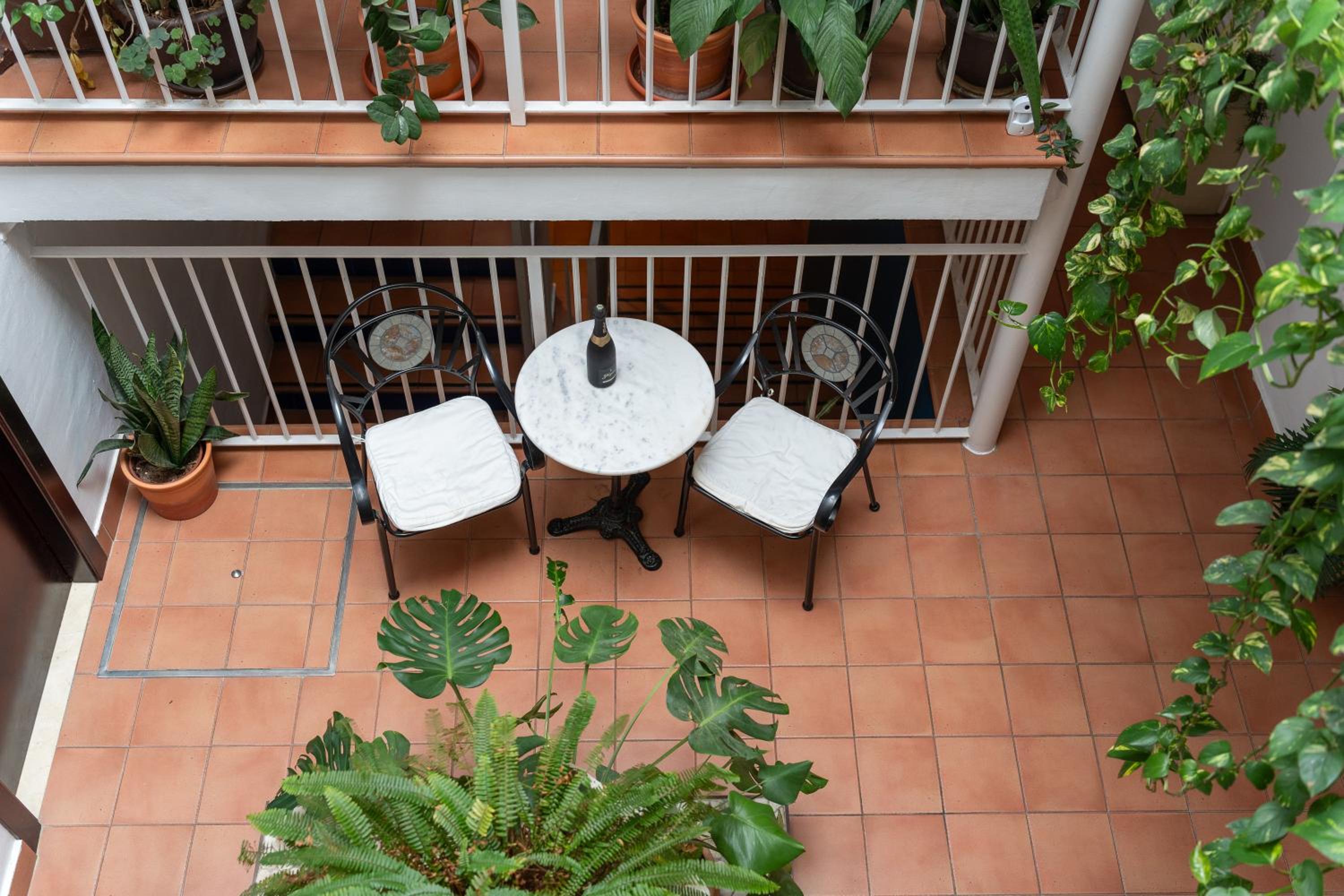 I AM La Posada Hotel and Apartment