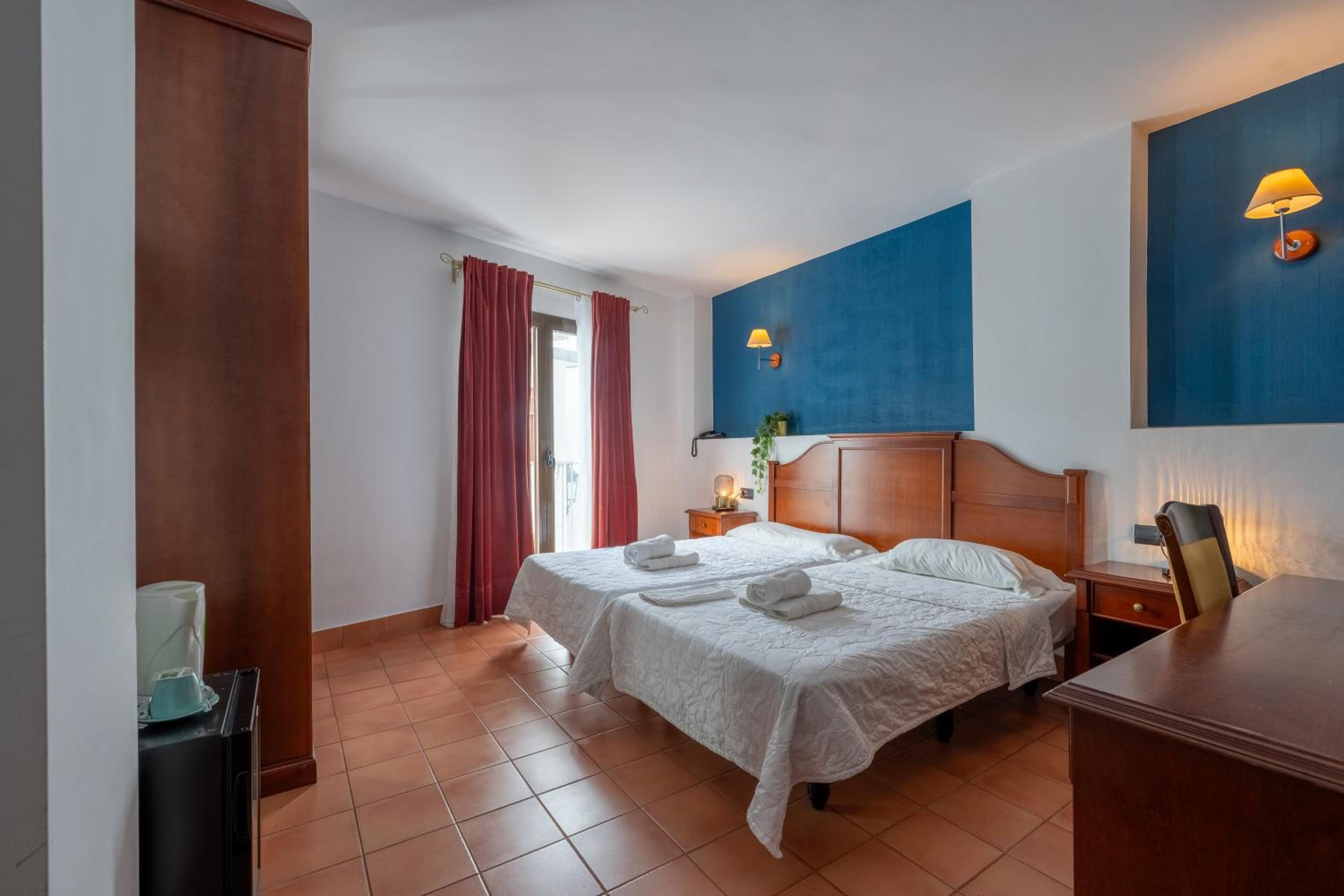 I AM La Posada Hotel and Apartment