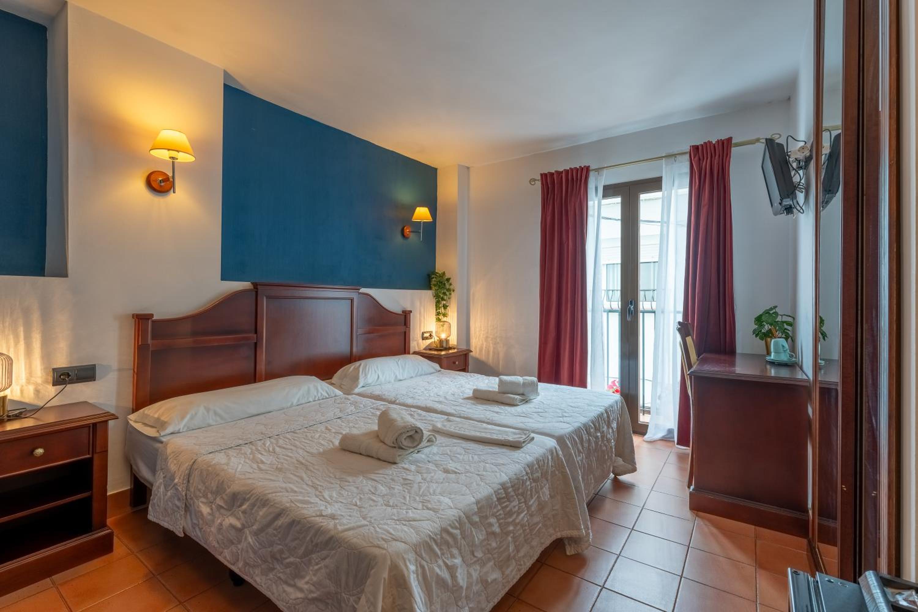 I AM La Posada Hotel and Apartment