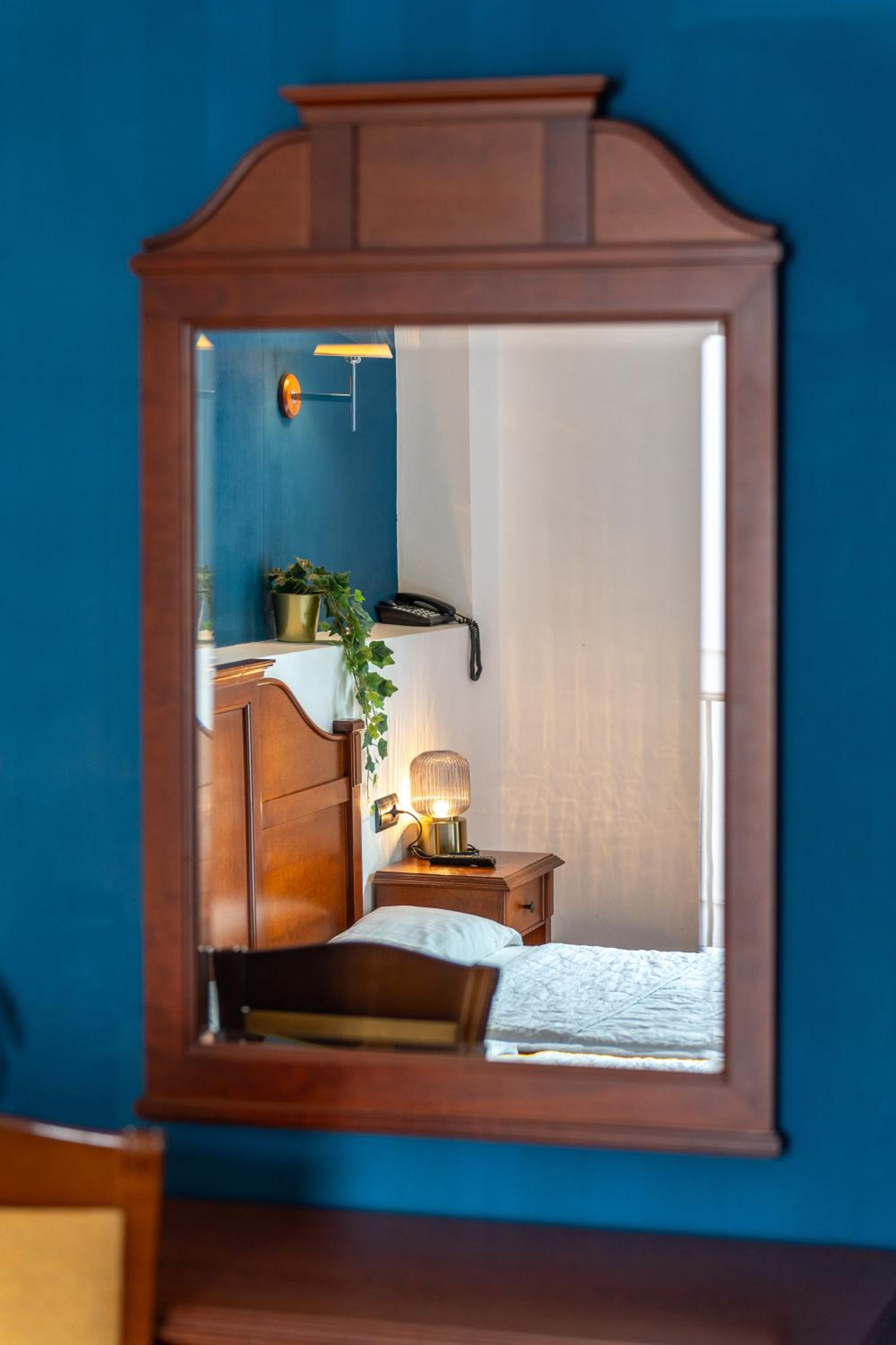 I AM La Posada Hotel and Apartment