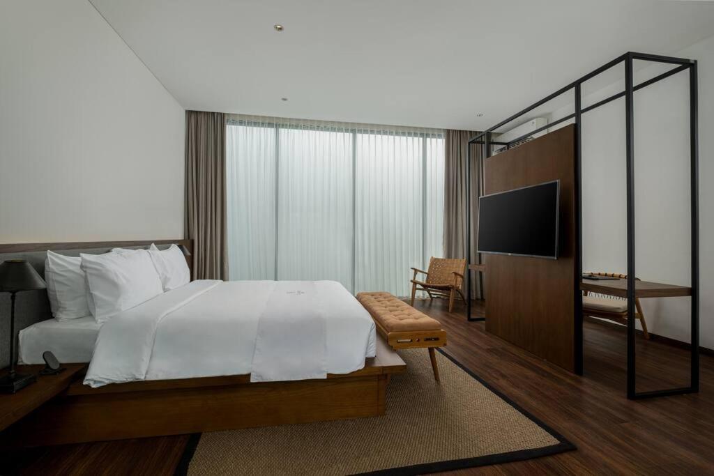 Villa Talisman - Luxury Rooftop Canggu Villa Only 5 mins to Beach view 3