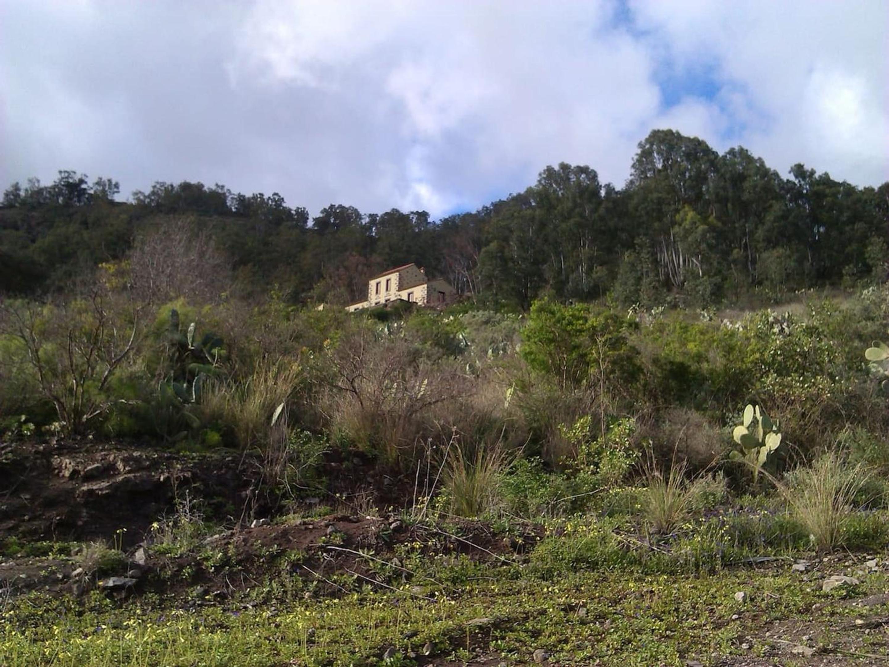 Charming house in La Pena with terrace and air conditioning
