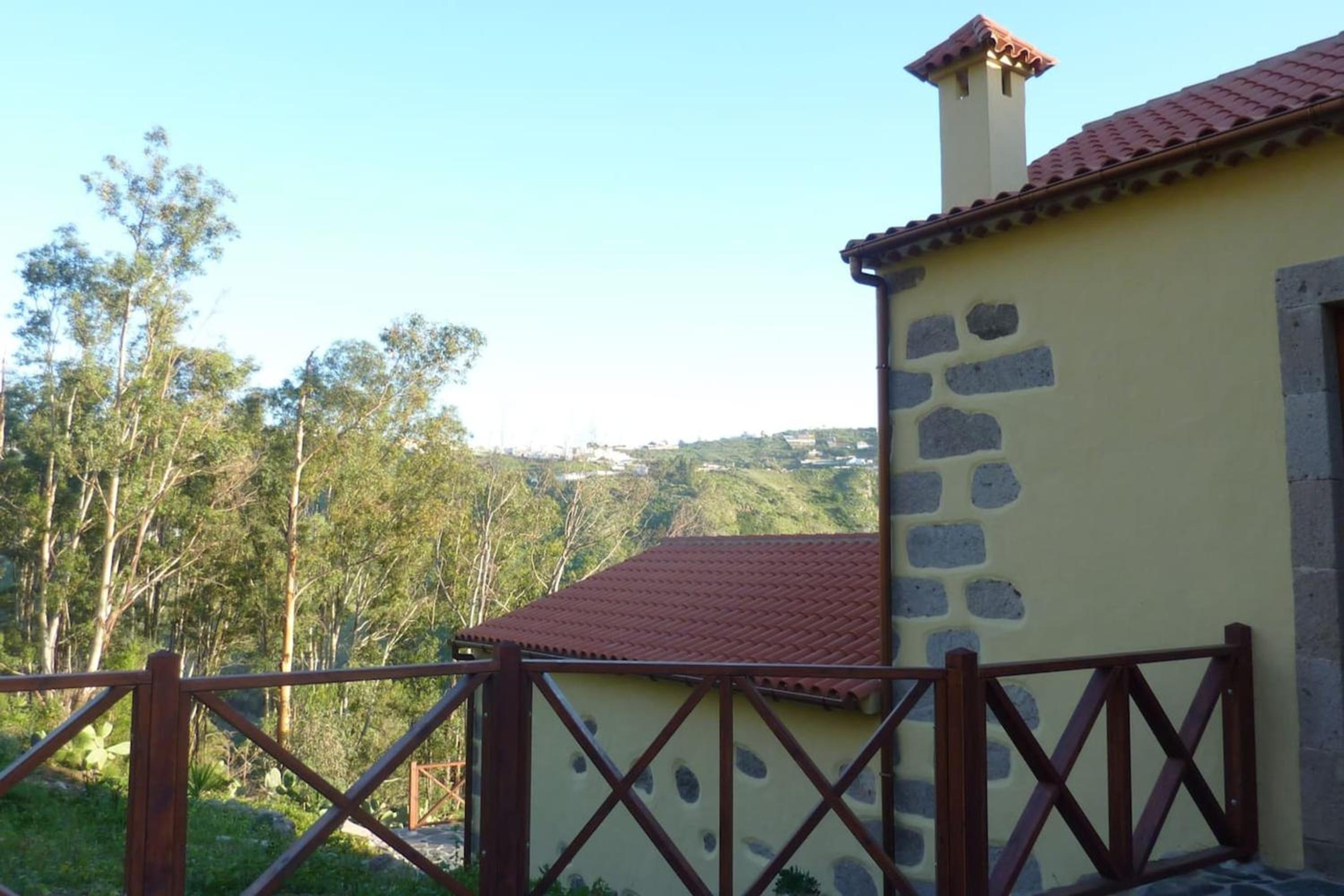Charming house in La Pena with terrace and air conditioning