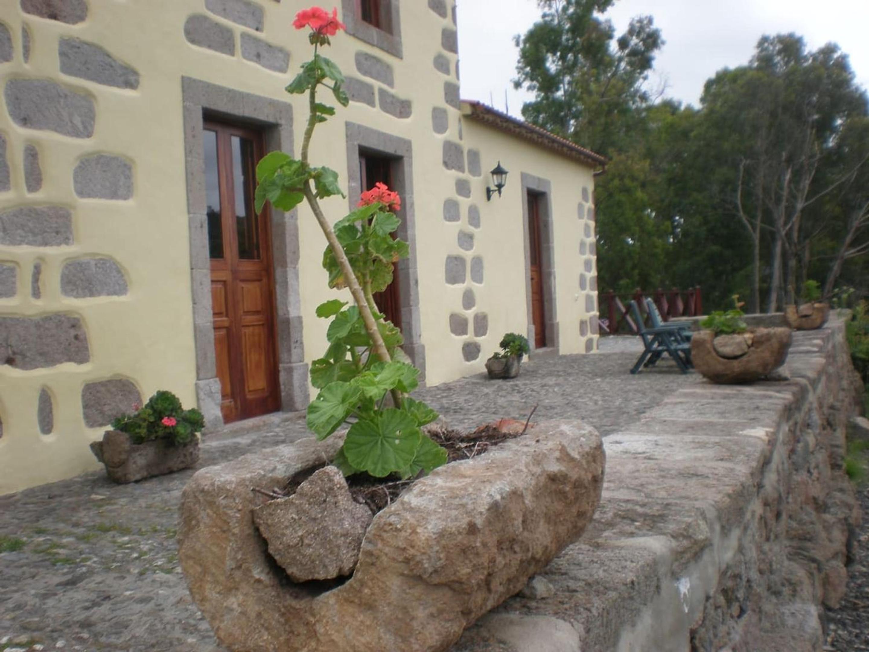 Charming house in La Pena with terrace and air conditioning