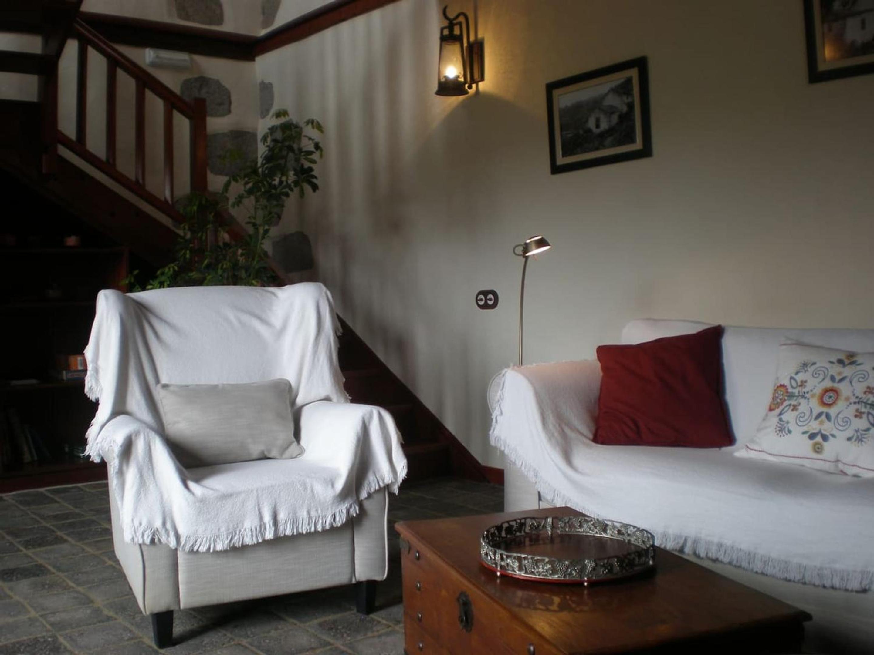 Charming house in La Pena with terrace and air conditioning