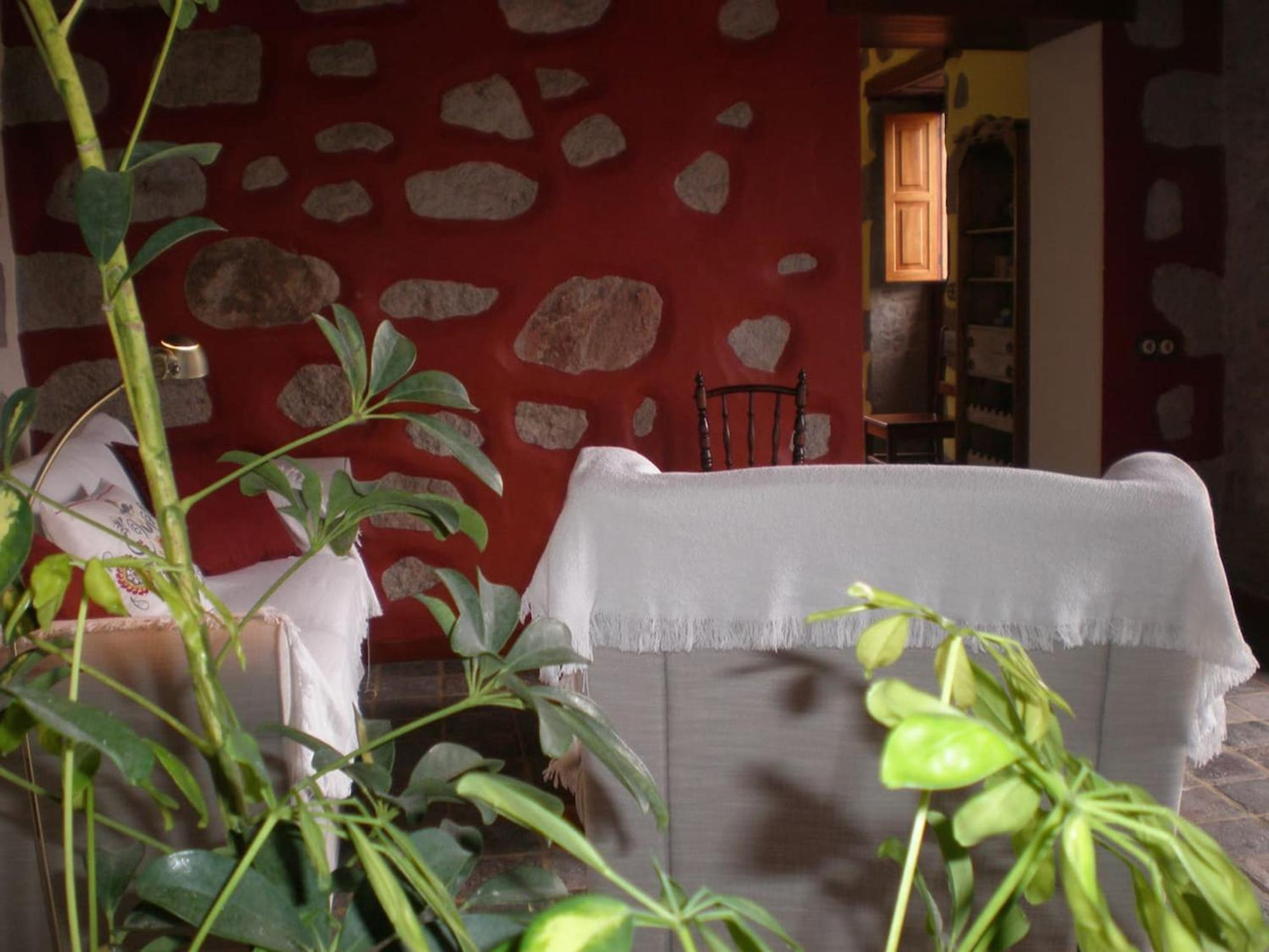 Charming house in La Pena with terrace and air conditioning