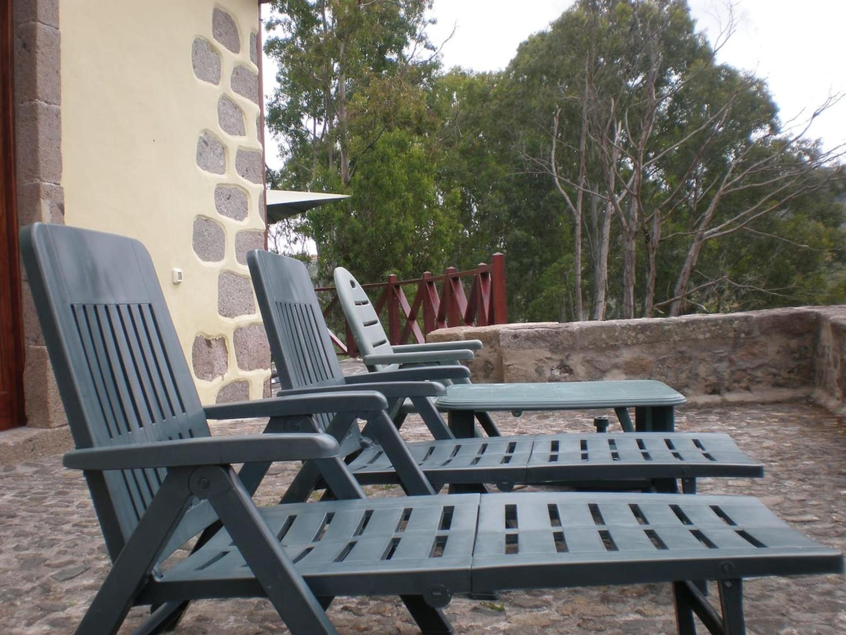 Charming house in La Pena with terrace and air conditioning