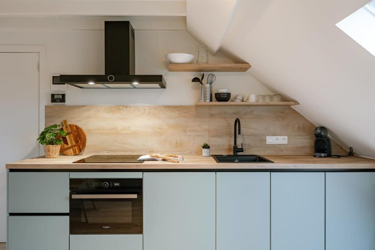 Bright apartment close to the sea