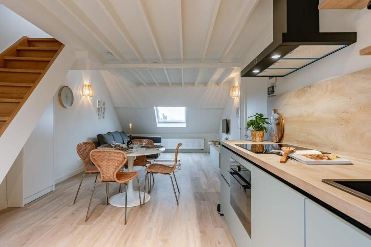 Bright apartment close to the sea