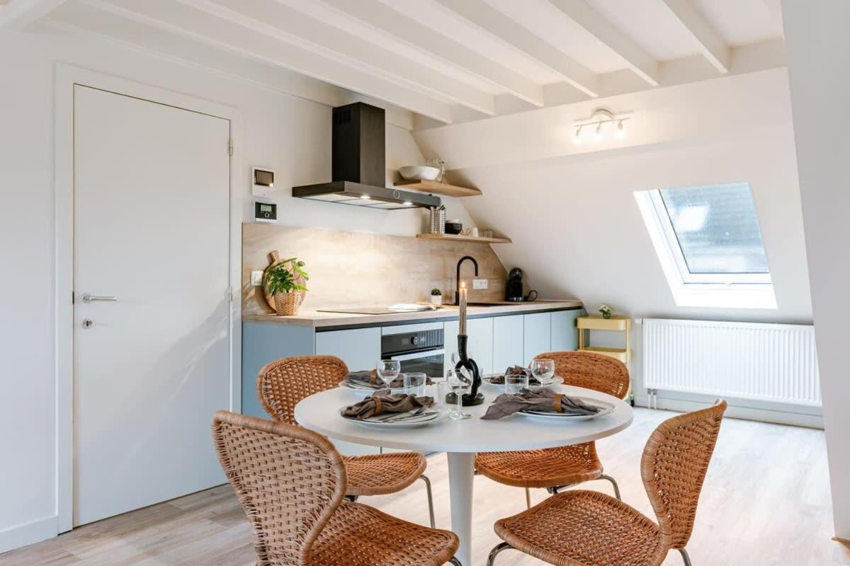 Bright apartment close to the sea