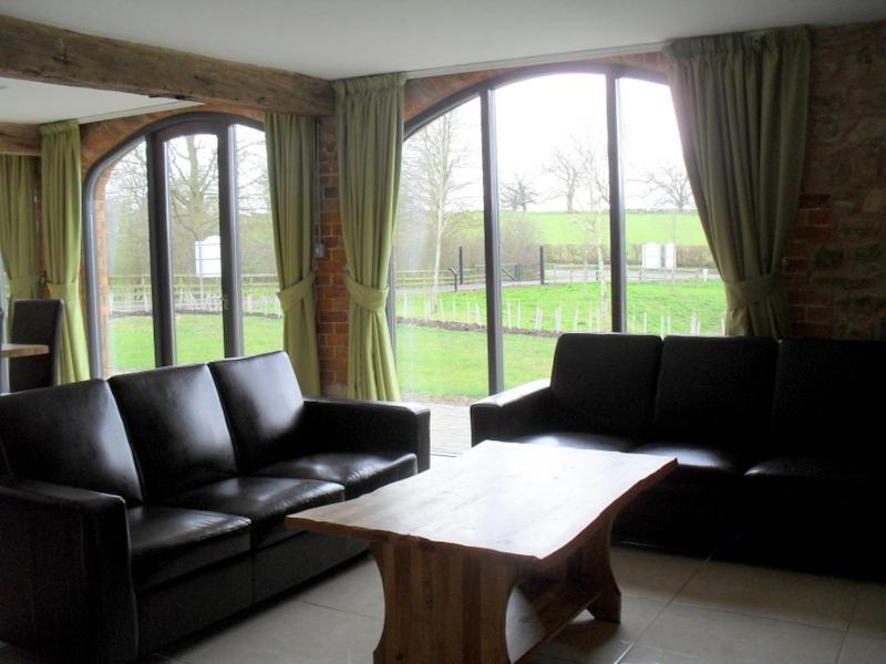 Swallows Swoop at Tove Valley Cottages