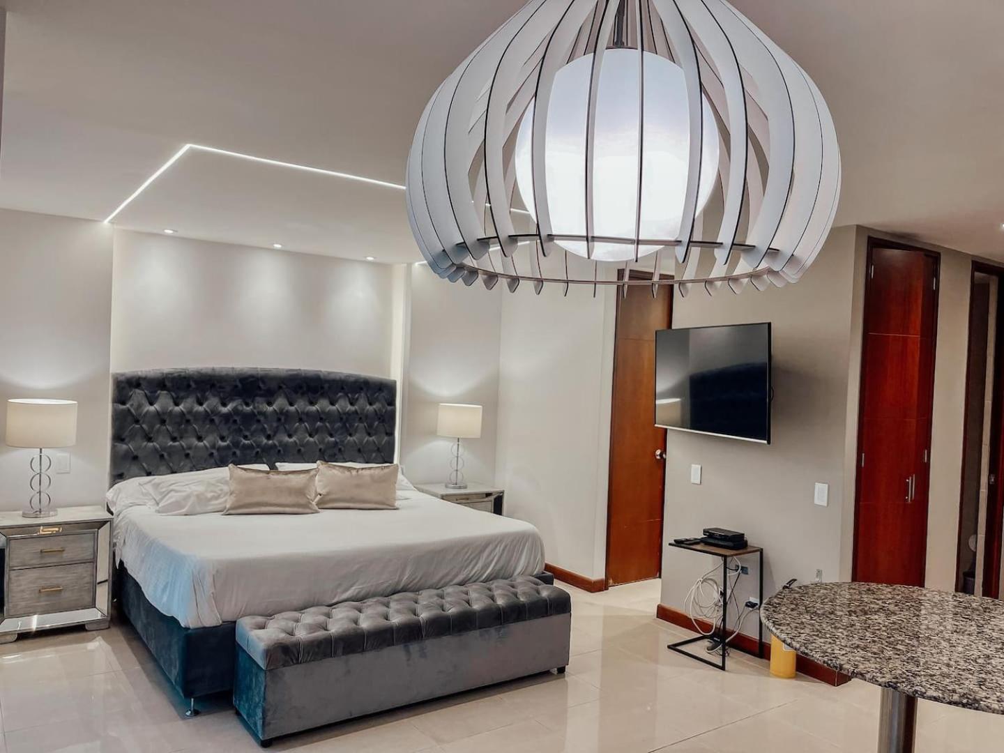Luxury 1 Bedroom With Pool & Gym Close Provenza