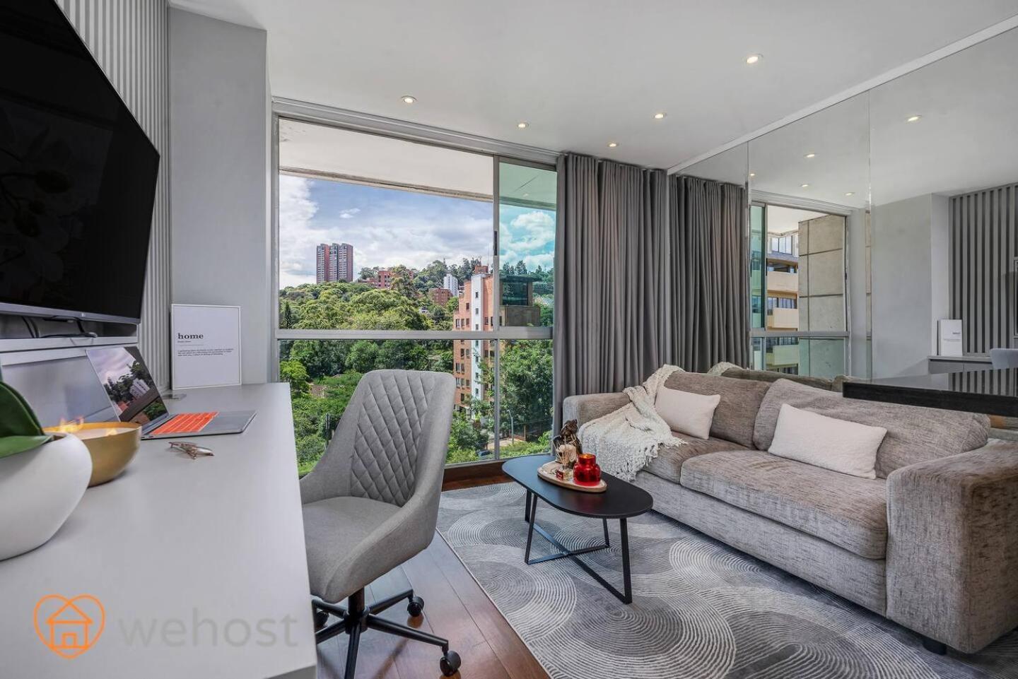 Amazing Luxury 1 Bedroom Gym & Pool Provenza 704