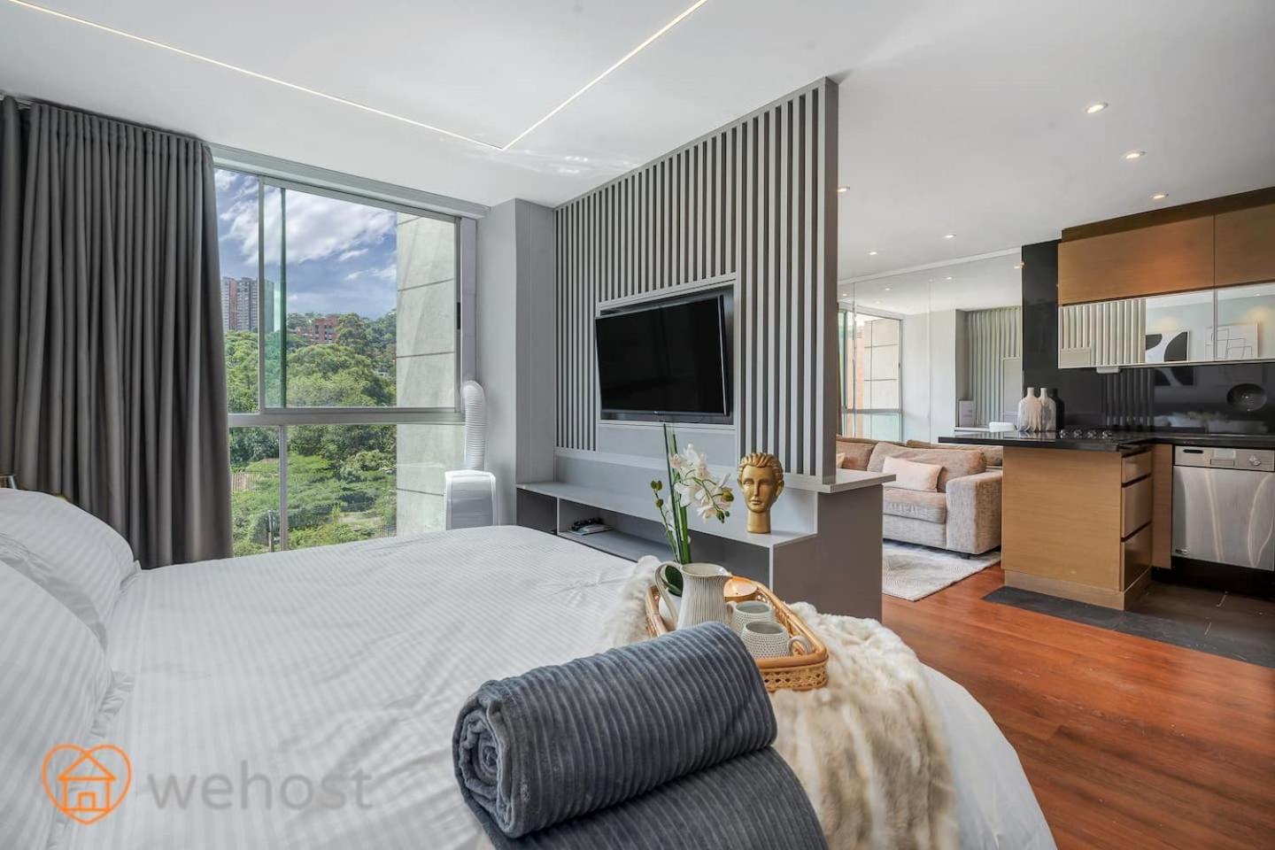 Amazing Luxury 1 Bedroom Gym & Pool Provenza 704