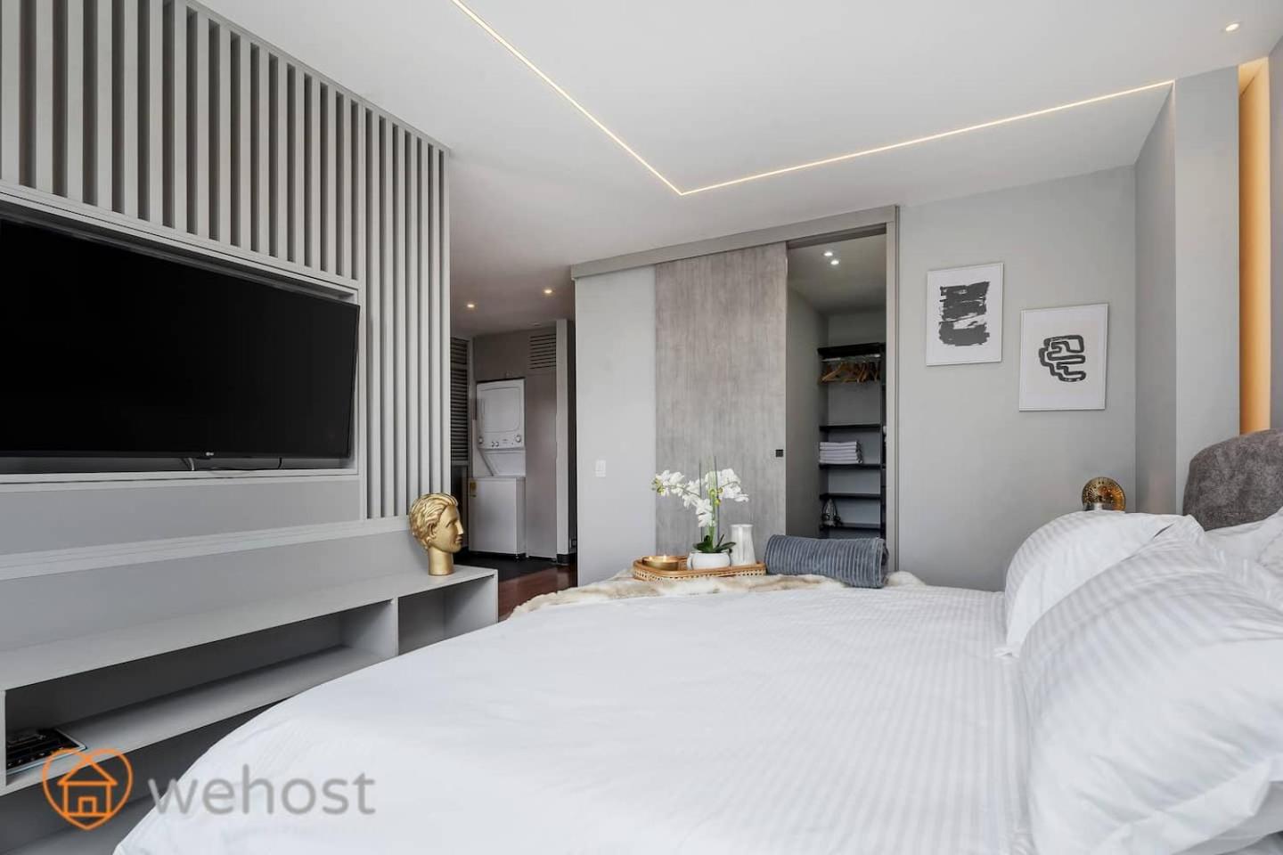 Amazing Luxury 1 Bedroom Gym & Pool Provenza 704