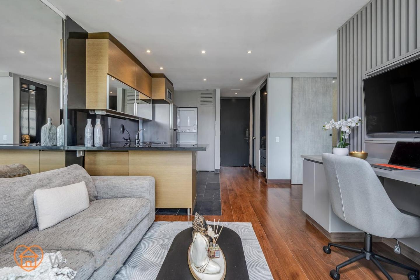 Amazing Luxury 1 Bedroom Gym & Pool Provenza 704
