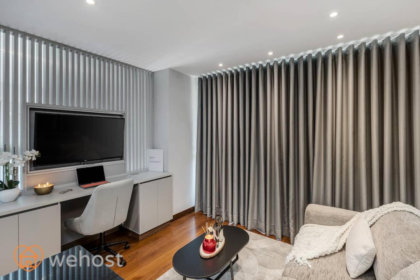 Amazing Luxury 1 Bedroom Gym & Pool Provenza 704