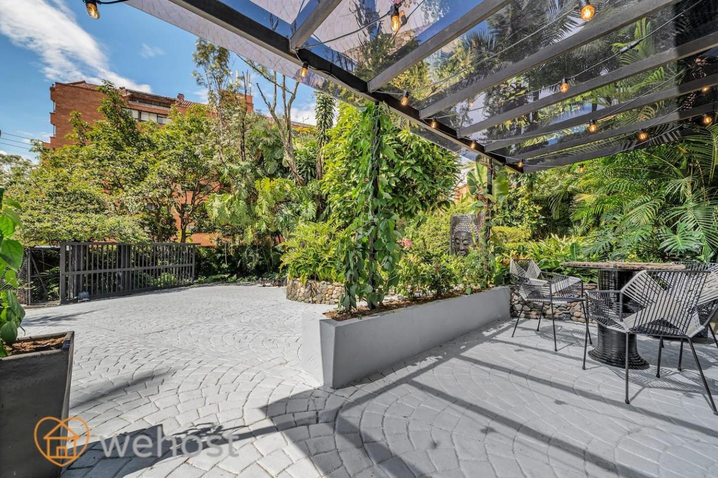 Japandi Buda Loft Close To Parque Lleras