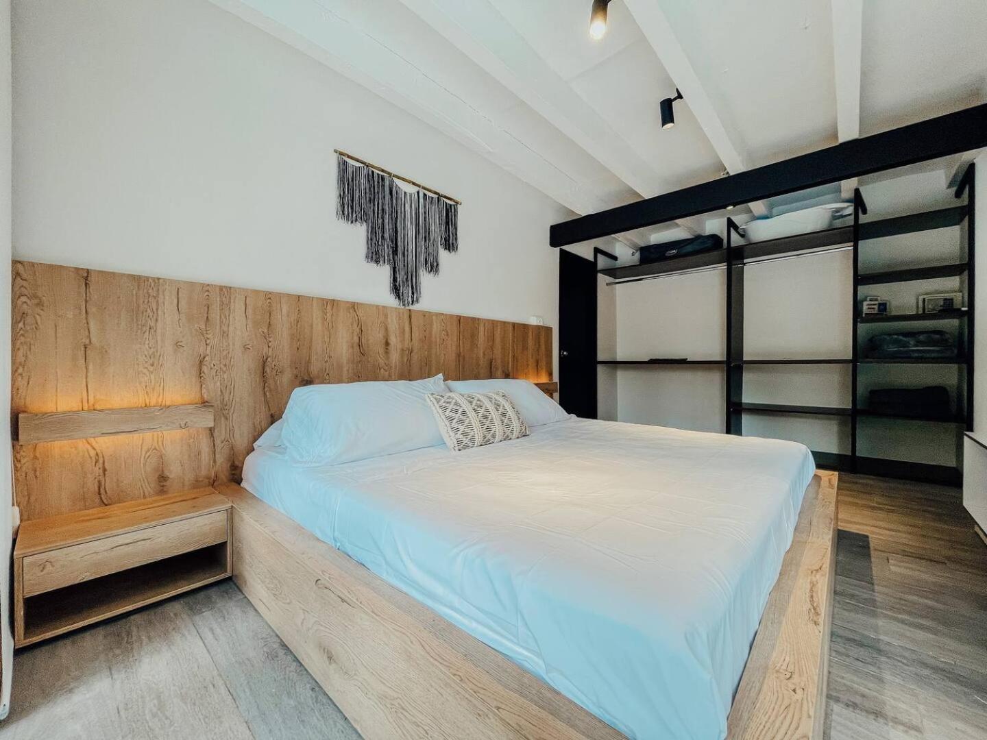 Japandi Buda Loft Close To Parque Lleras